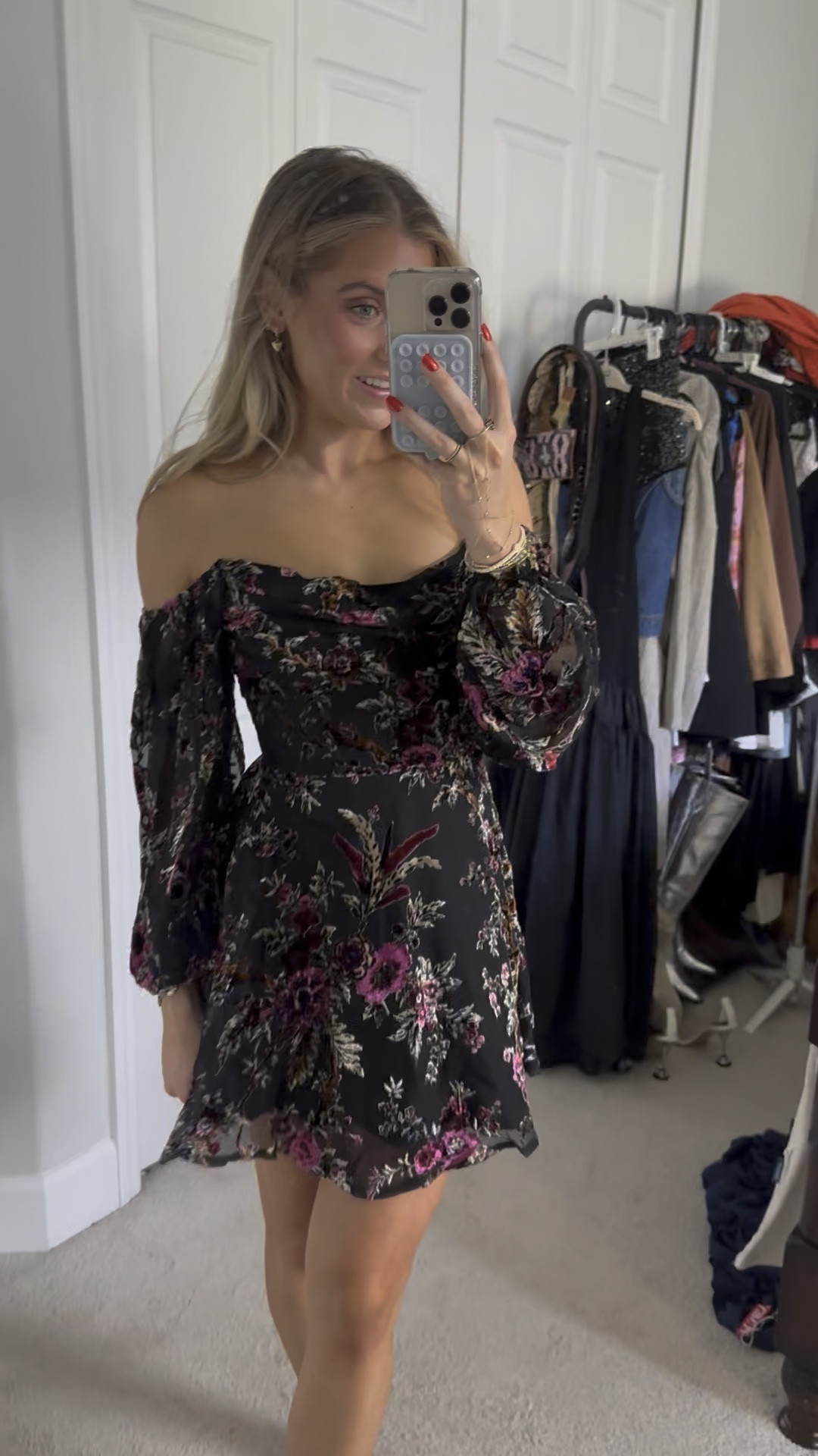 Showpo JESSELL MINI DRESS - LONG SLEEVE COWL CORSET DRESS IN BLACK FLORAL size 2. Turn heads and make a statement in our Jessell Mini Dress - Long Sleeve Cowl Corset Dress in Black Floral! This flirty A-line dress features a sultry cowl neckline and feminine corset detailing, perfect for those summer party nights. The luxurious velvet fabric adds an extra touch of elegance while the long sleeves keep you comfortable as the evening cools down. Made from soft polyester, this black floral mini dress is both stylish and oh-so-comfortable. Get ready to dance the night away in this must-have party piece!

#LTKWedding #LTKFindsUnder100 #LTKWatchNow