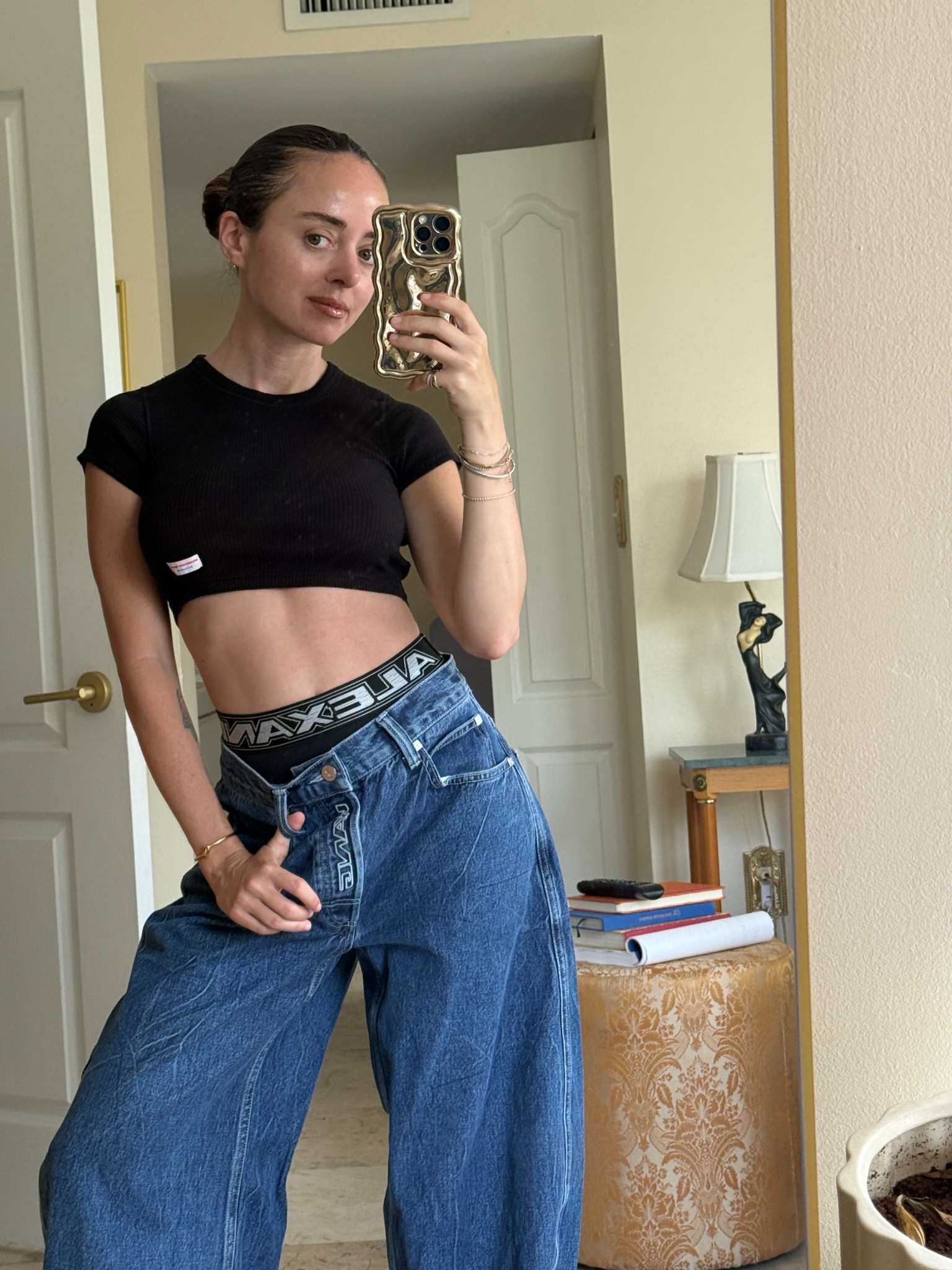 Sporty and cool 😎 The perfect look for a night out, brunch, or even a date! 

#ootd 
#baggyjeans
#alexanderwang

#LTKPetite #LTKStyleTip #LTKSeasonal