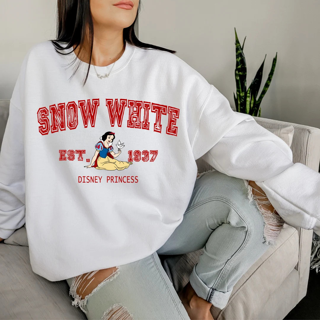 Disney Snow White Sweatshirt,Disney Snow White Hoodie,Disney Princess Sweatshirt,Snow White Disne... | Etsy (US)
