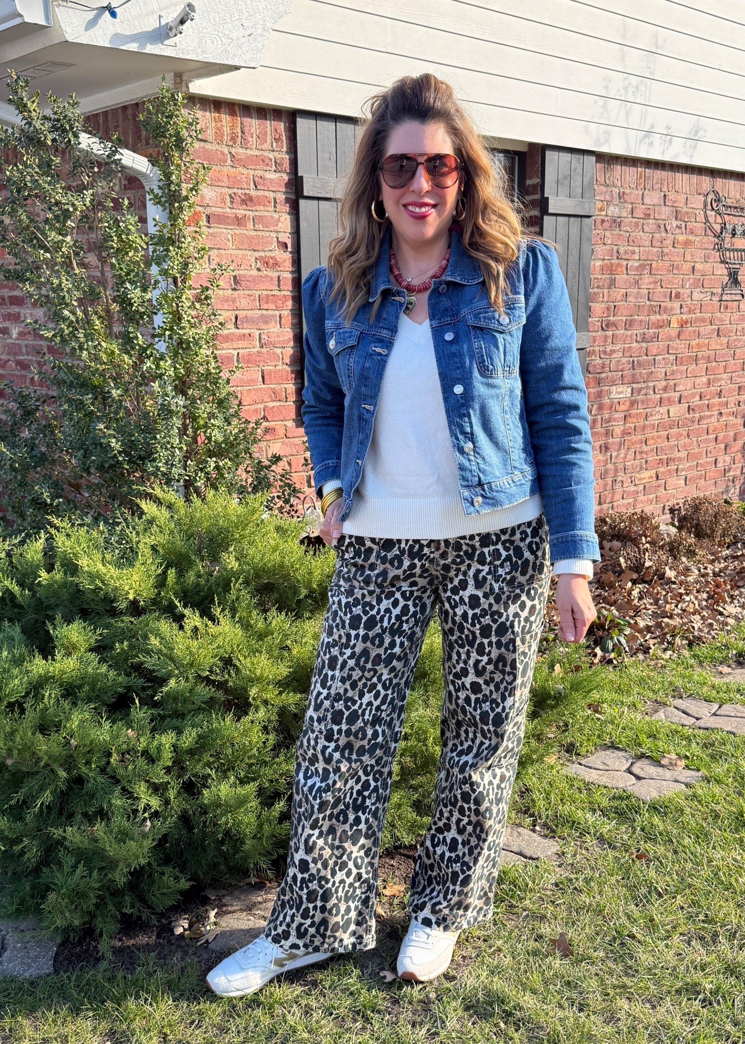 Most comfortable pants! Elastic waist in the back, under $17. TTS

#LTKFindsUnder50 #LTKootd #LTKOver40