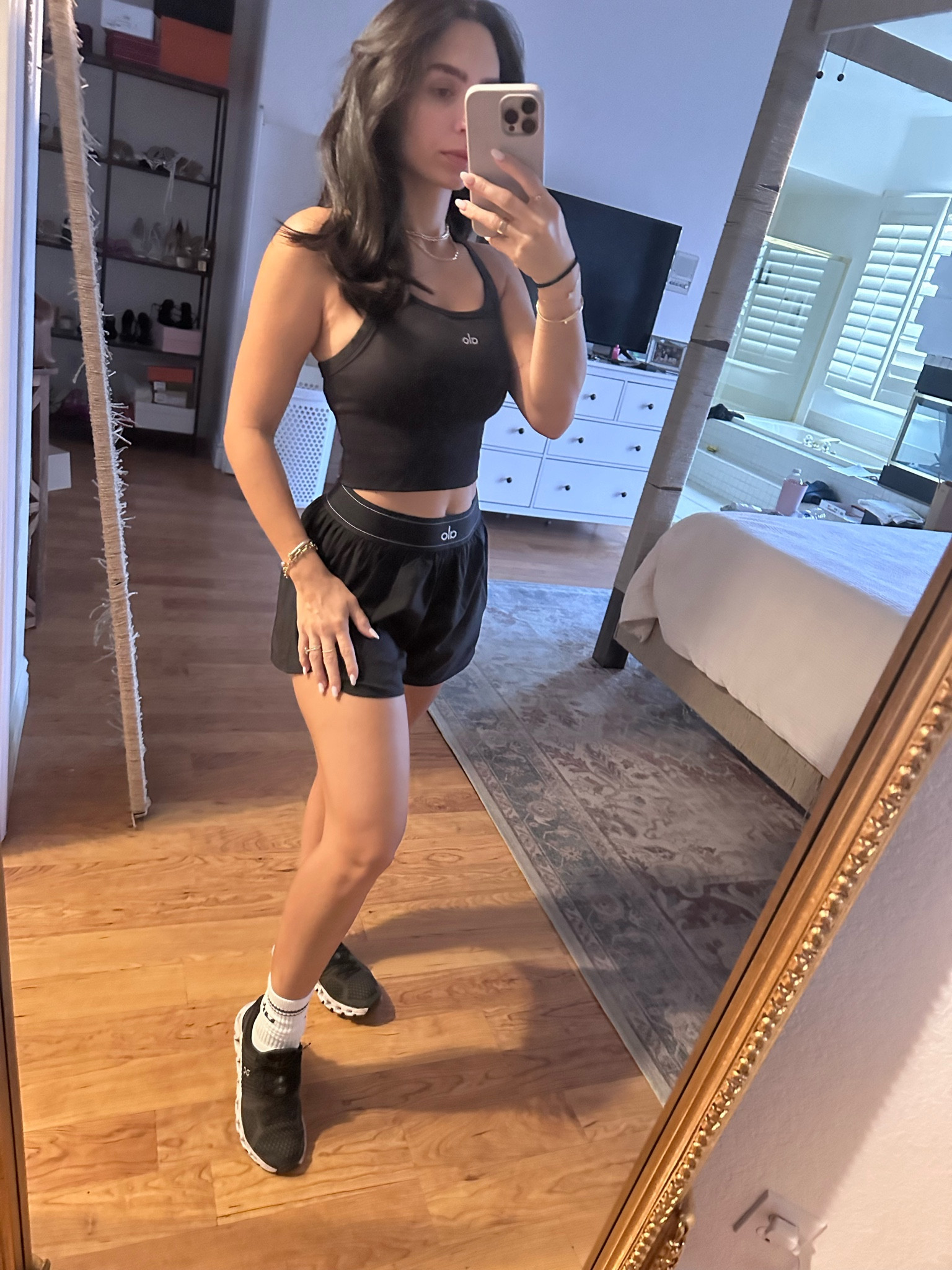 Alo active 

#LTKFitness #LTKActive