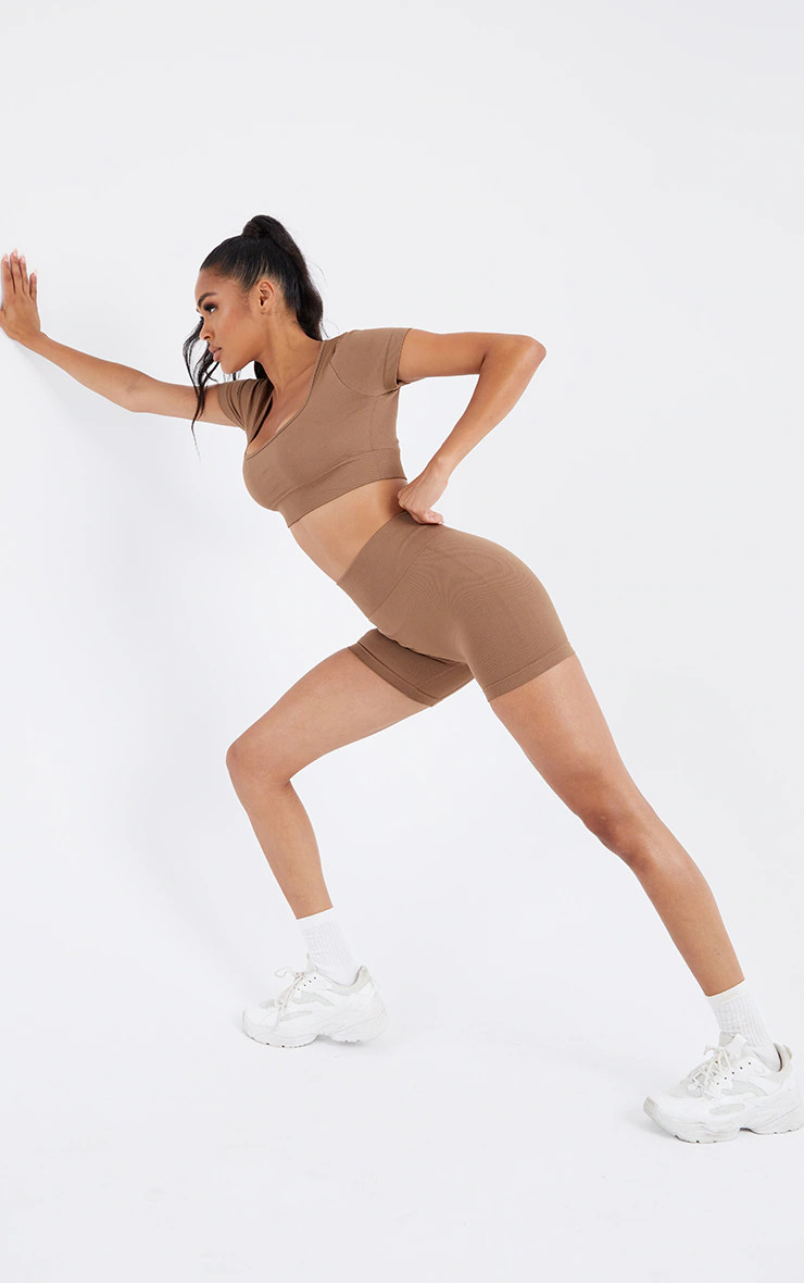 Mocha Basic Seamless Booty Short | PrettyLittleThing US