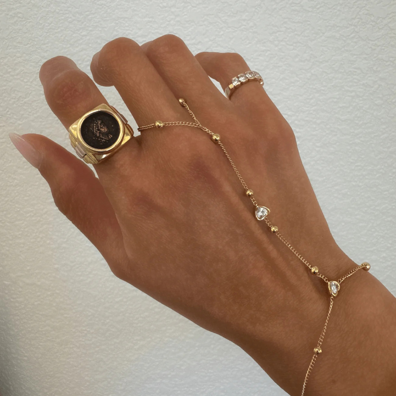 Henley Heart Hand Chain | BRACHA
