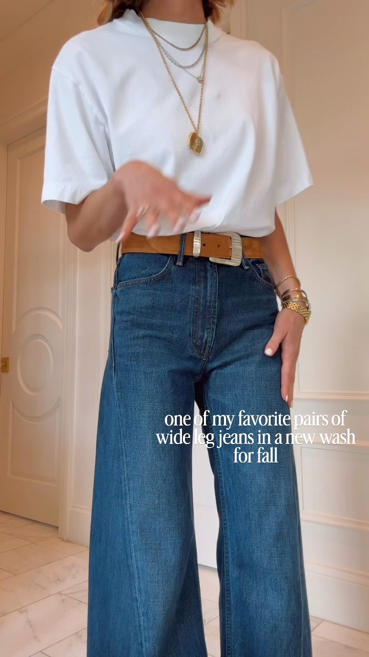 One of my favorite pairs of wide leg jeans for fall. I suggest sizing down one size