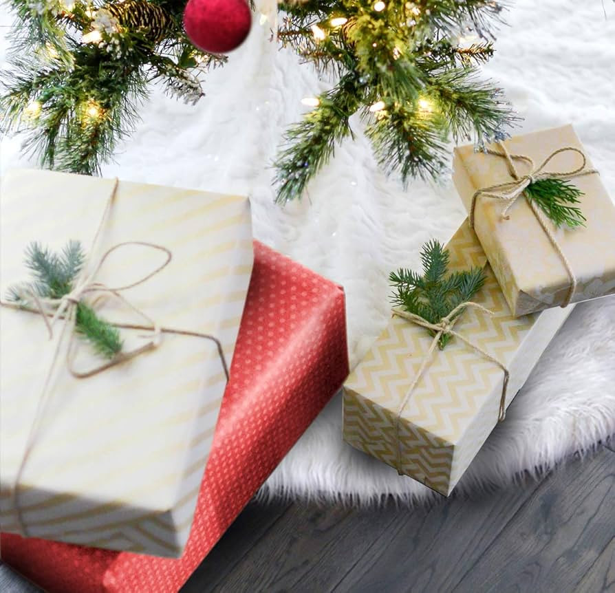 Christmas Tree Skirt - Xmas Tree Skirts White Tree Skirt Snow Luxury Faux Fur - 30 inch Round for... | Amazon (US)