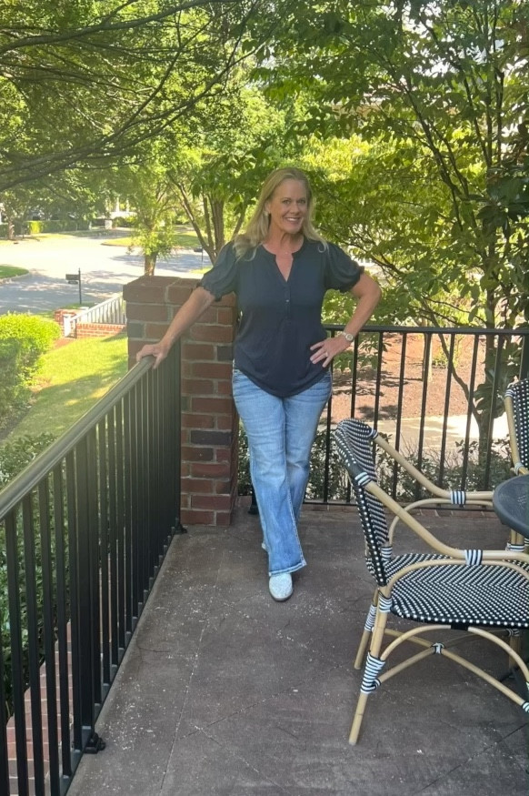 I have missed MISS ME Jeans! 
This brand really seems to fit my body shape best and I have found them and am embracing them once again!
I paired my rhinestone boots with the rhinestone pockets which are perfect for a night out in Nashville!
Very convenient for me since I live so near!


#LTKParties #LTKStyleTip #LTKShoeCrush
