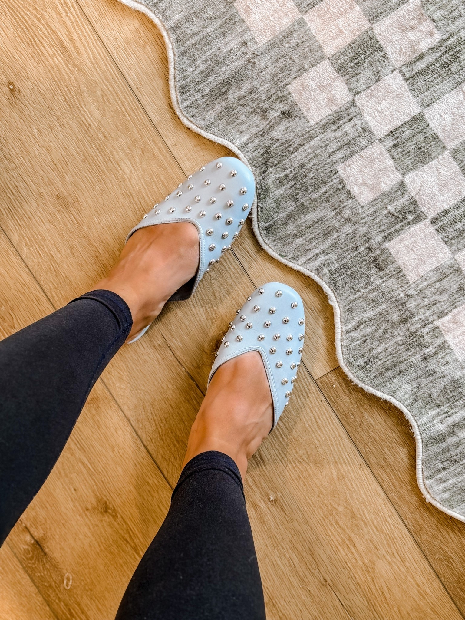Cute studded mules! 🩵

#LTKmomlife #LTKootd #LTKgrwm