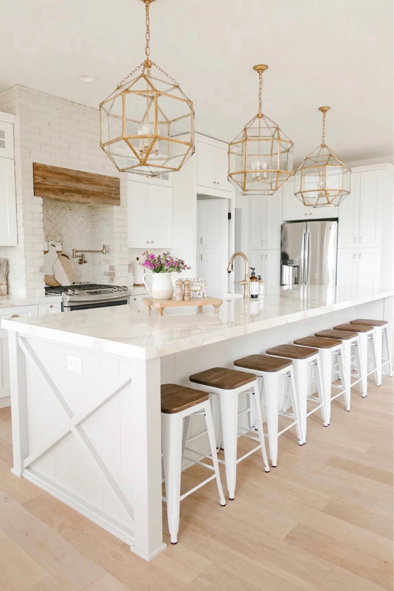Kitchen decor, light fixture pendants, counter stools 

#LTKHome #LTKStyleTip