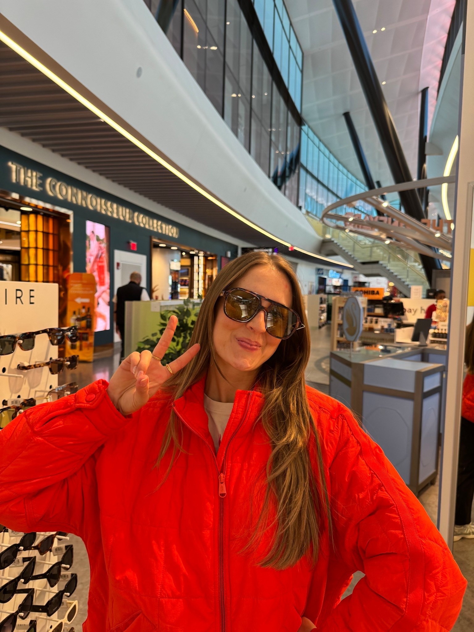 $49 fun sunnies ✌🏻& packable jacket im using in Japan!