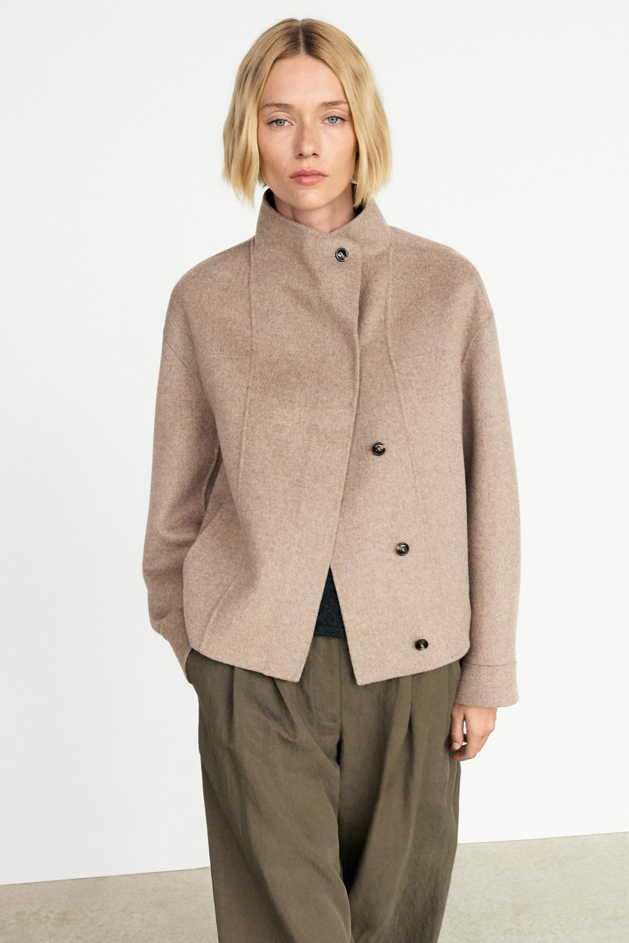 Short wool-blend jacket | Massimo Dutti US