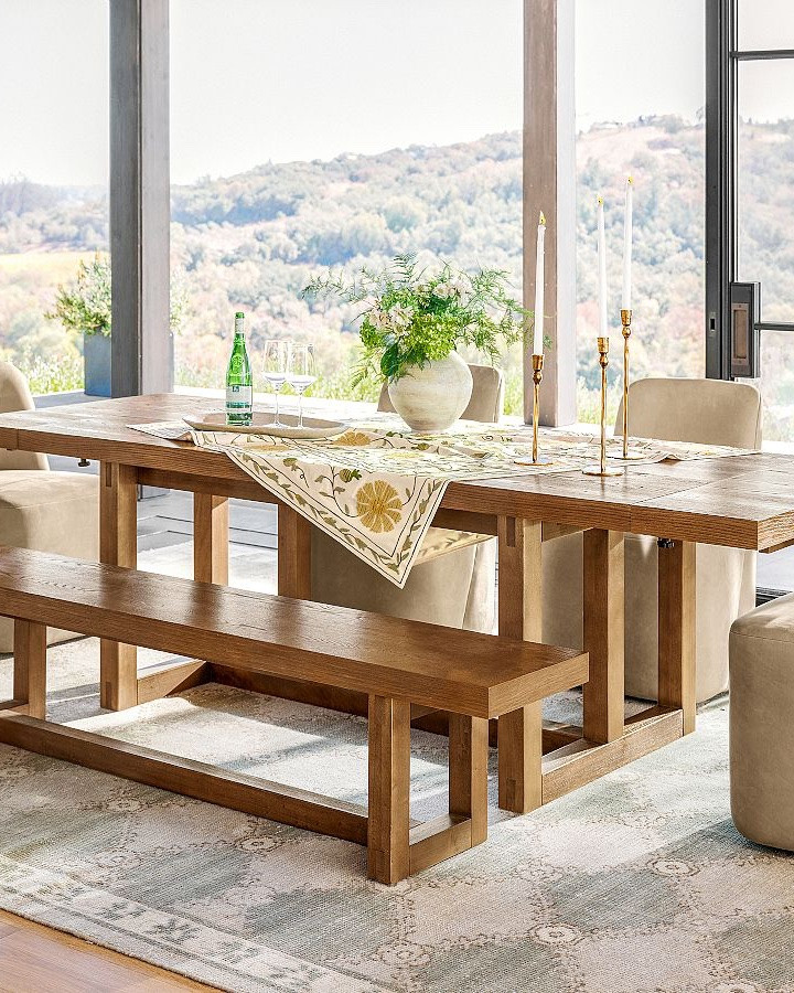 Extendable Dining Room Table

Best selling dining room table, that has a leaf which is great for guests. @Pottery Barn