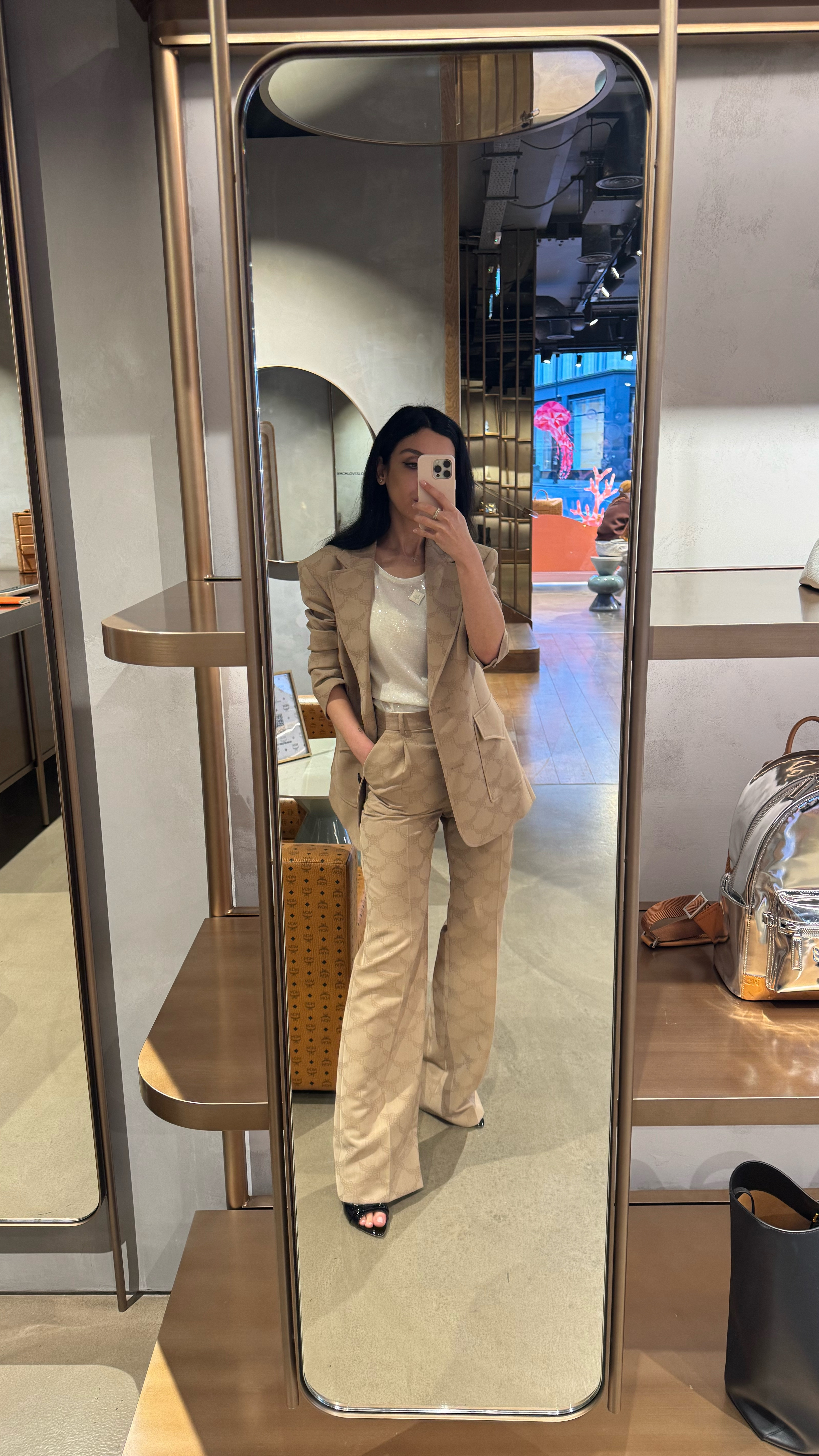 Tailoring for spring 🧥🤍

#LTKeurope #LTKspring #LTKworkwear