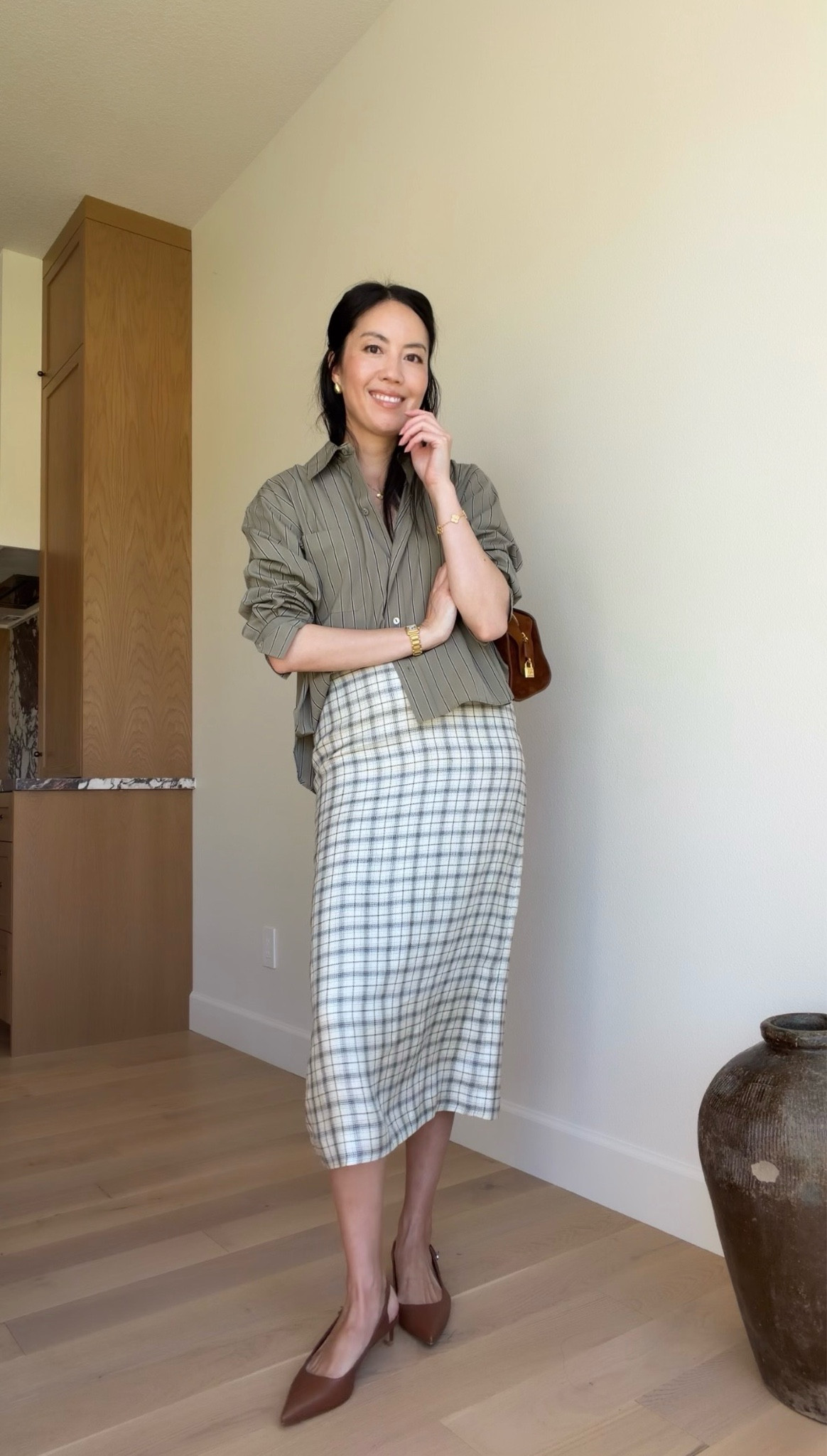 Loving this mix of prints! The idea of print mixing can sometimes feel intimidating, but this combination felt approachable and easy. Subtle prints and complementary colors. That’s it!

#classicstyle
#OOTD
#salealert
#longskirt
#summeroutfit

#LTKootd #LTKgrwm #LTKSaleAlert
