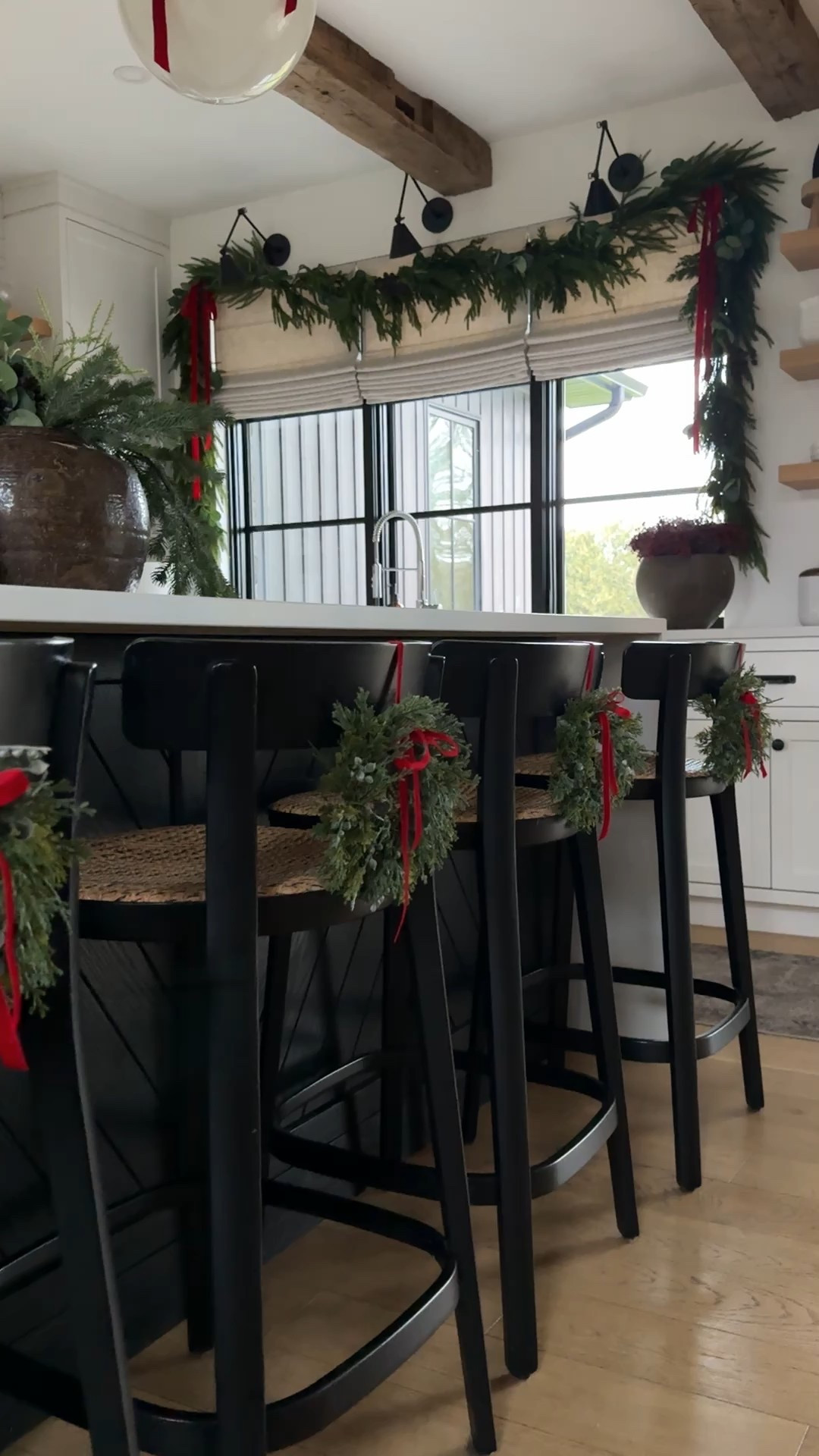 Mini Christmas Wreaths.

#holidayhome #chrismasdecor #kitchendecor #christmaswreath #minichristmaswreath #velvetribbon #christmasribbon #wreath #canadianchristmasfinds #classicchristmas #holidayhome


#LTKSeasonal #LTKHome #LTKHoliday