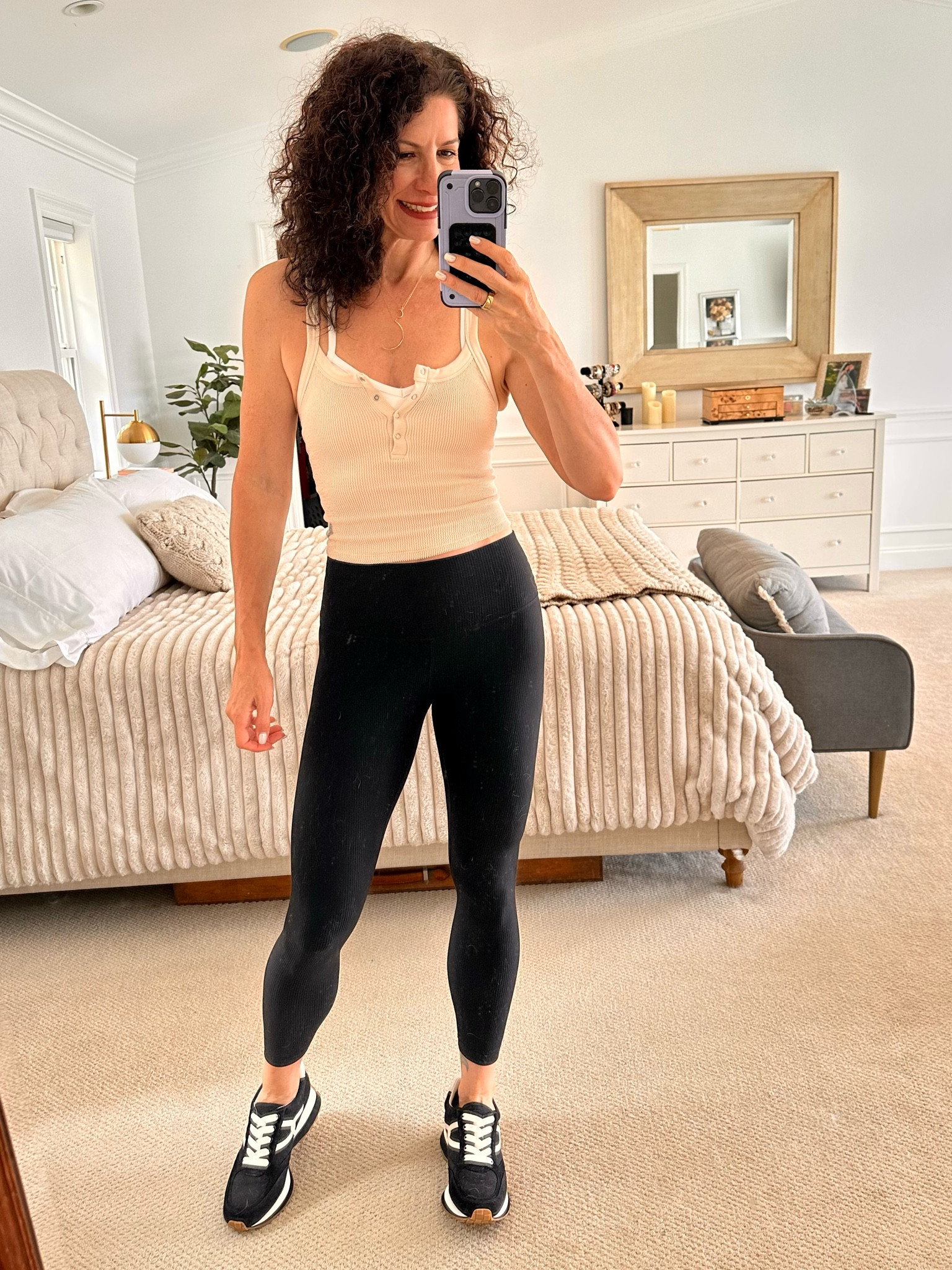 These shoes are my absolute favorite…so much so I just got them in black (wearing here).  I get asked about these shoes more than anything else.  Paired with my go to leggings and new training top, I am set for an upper body weight training session 💪🏻