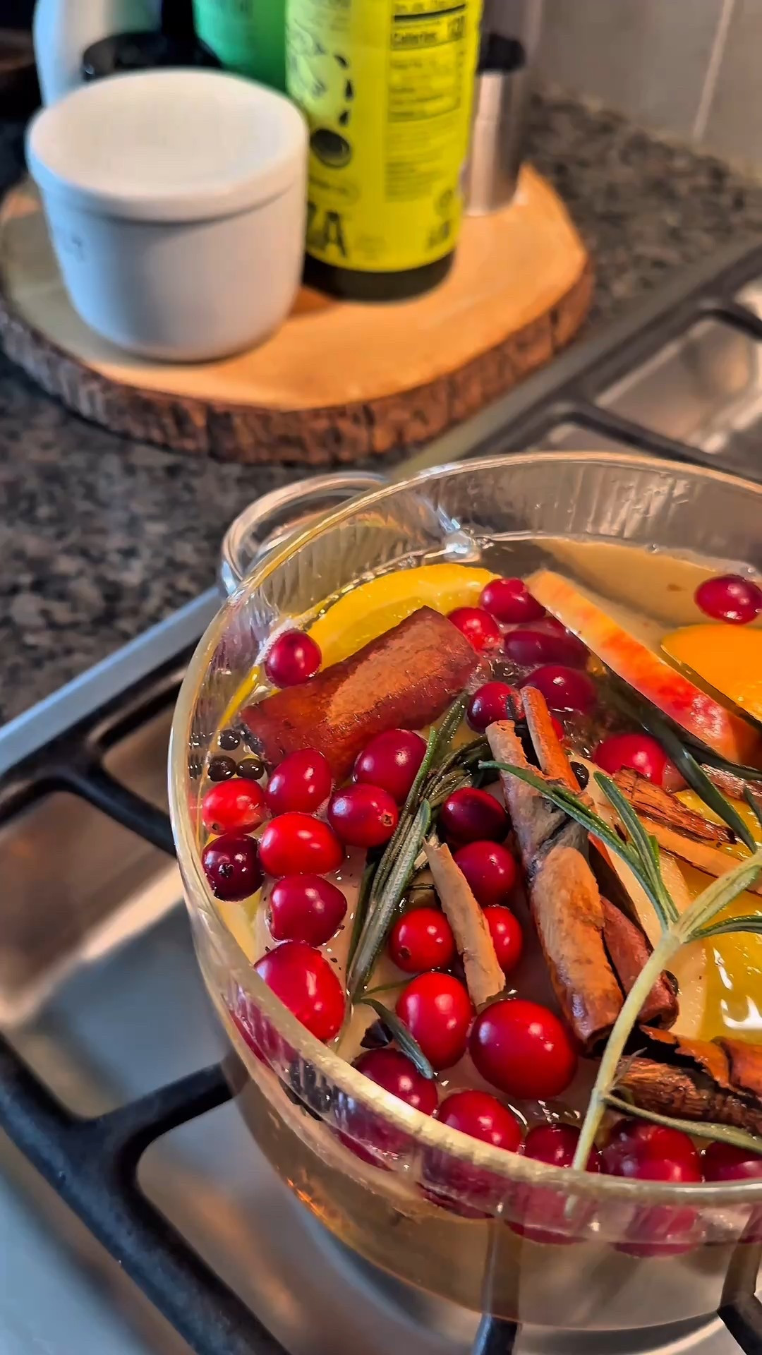 Christmas Simmer Pot 

#LTKHoliday #LTKGiftGuide #LTKHome