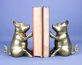 Brass pig bookend - Etsy | Etsy (US)