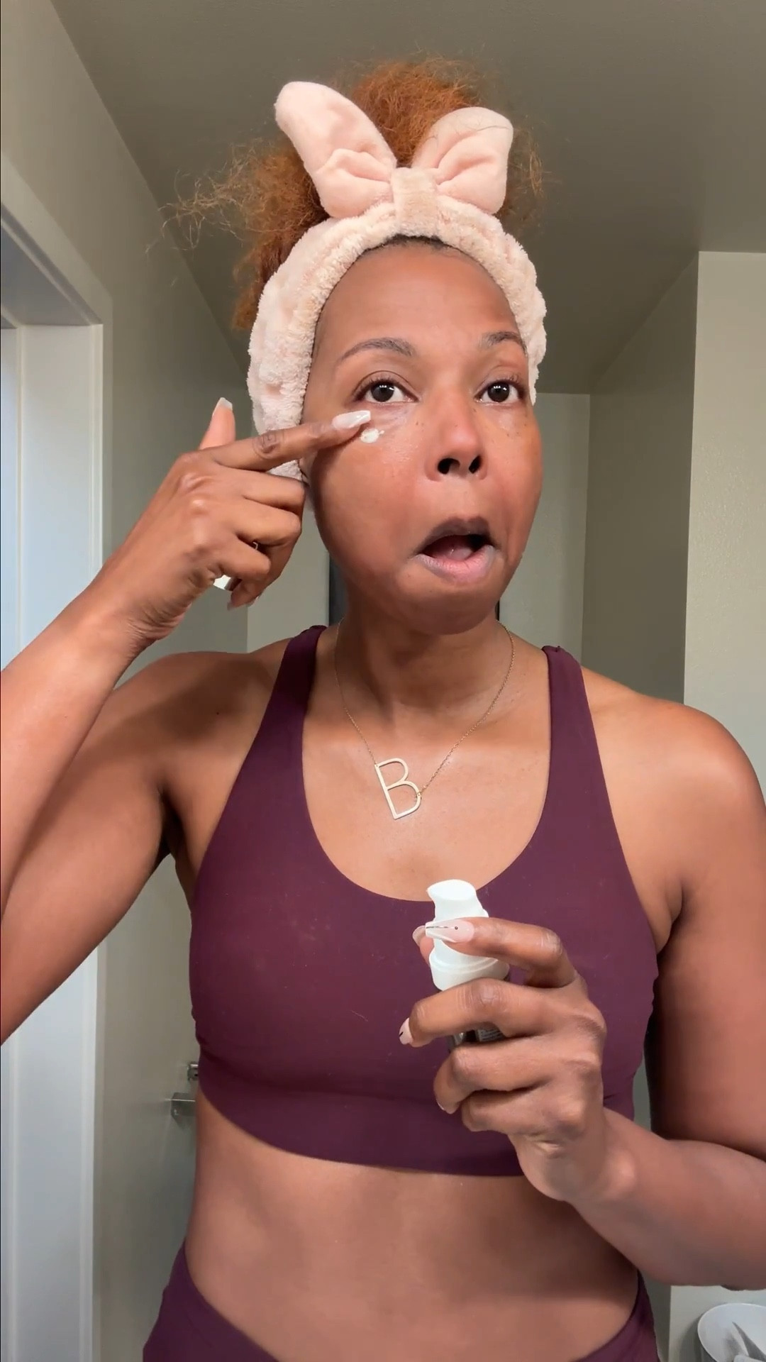 If you're over 40, like me, you'll need to adjust your nighttime skincare routine slightly when winter arrives. 

Winter is pretty, wrinkles are and dry skin are not. 
 
#bedtime #skincareroutine #winter #grwmbed #wrinklefree
#serim #retinol
#ultasale #salesalert #beauty 

#LTKgrwm #LTKOver40 #LTKvlog