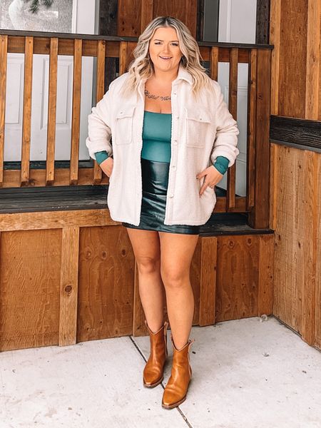 This mini skort has been calling my name, and I’m so glad I snagged! I’m wearing a large! Covers the bum and true to size! Use code AFLTK for 25% off everything

#LTKsalealert #LTKxAF #LTKHoliday