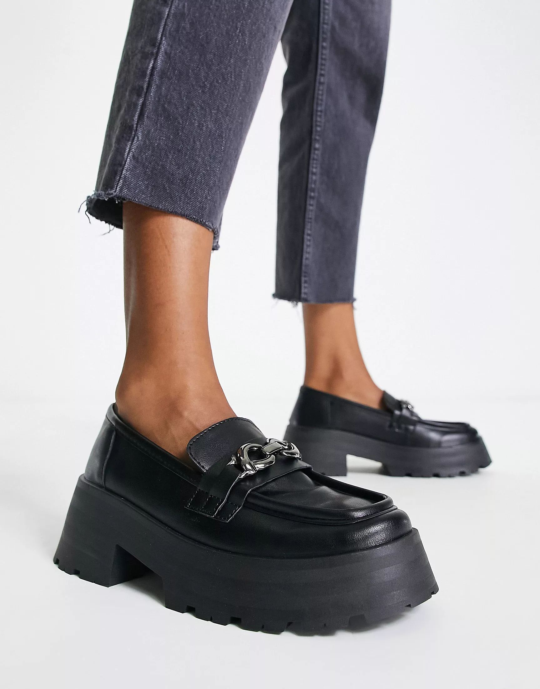 ASOS DESIGN Mercury chunky loafers with chain in black | ASOS (Global)