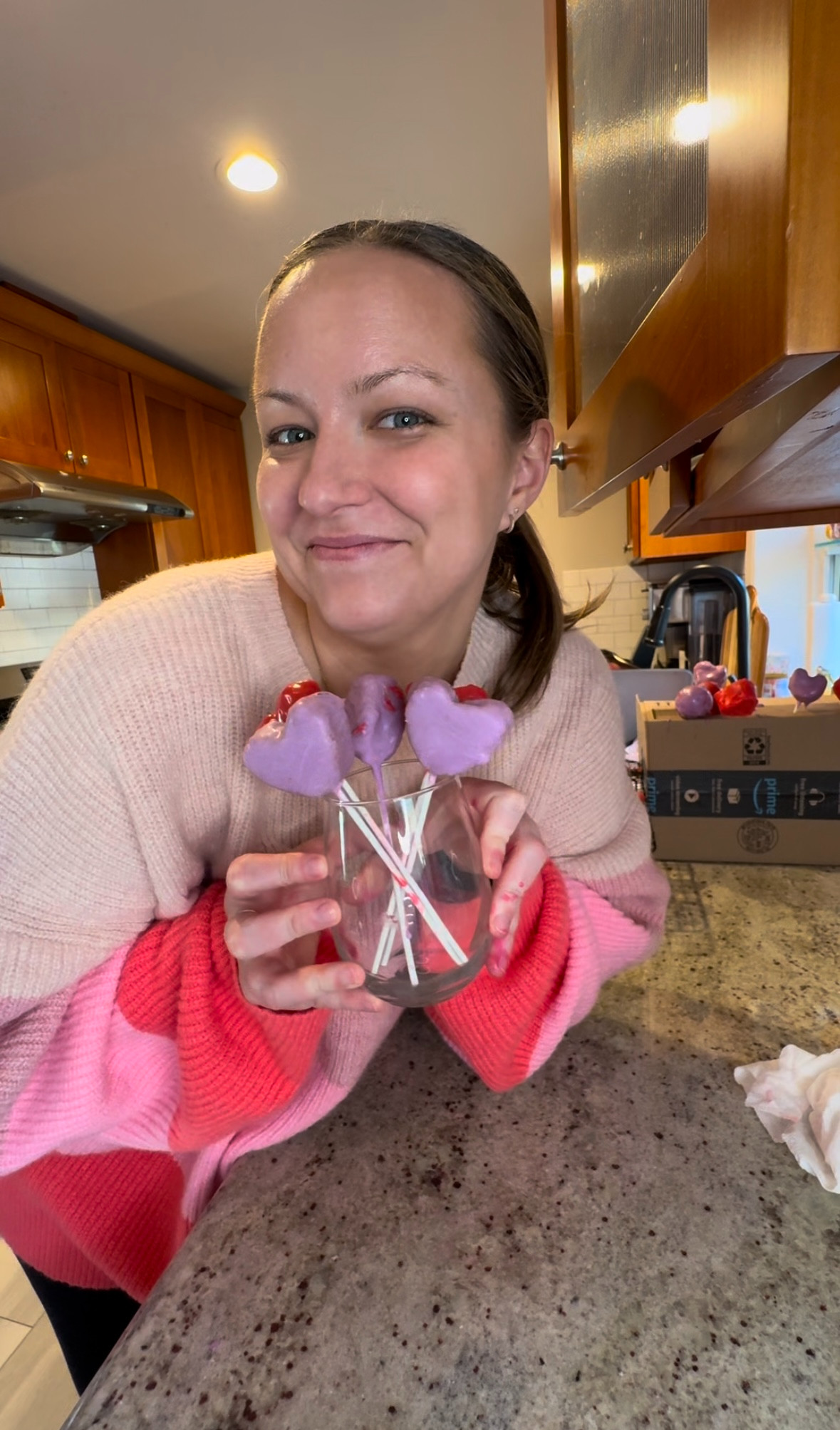 Easy Valentine's day Cake pops that you can make at home! Easy Valentine's DIY! 

 #LTKGiftGuide #LTKKids