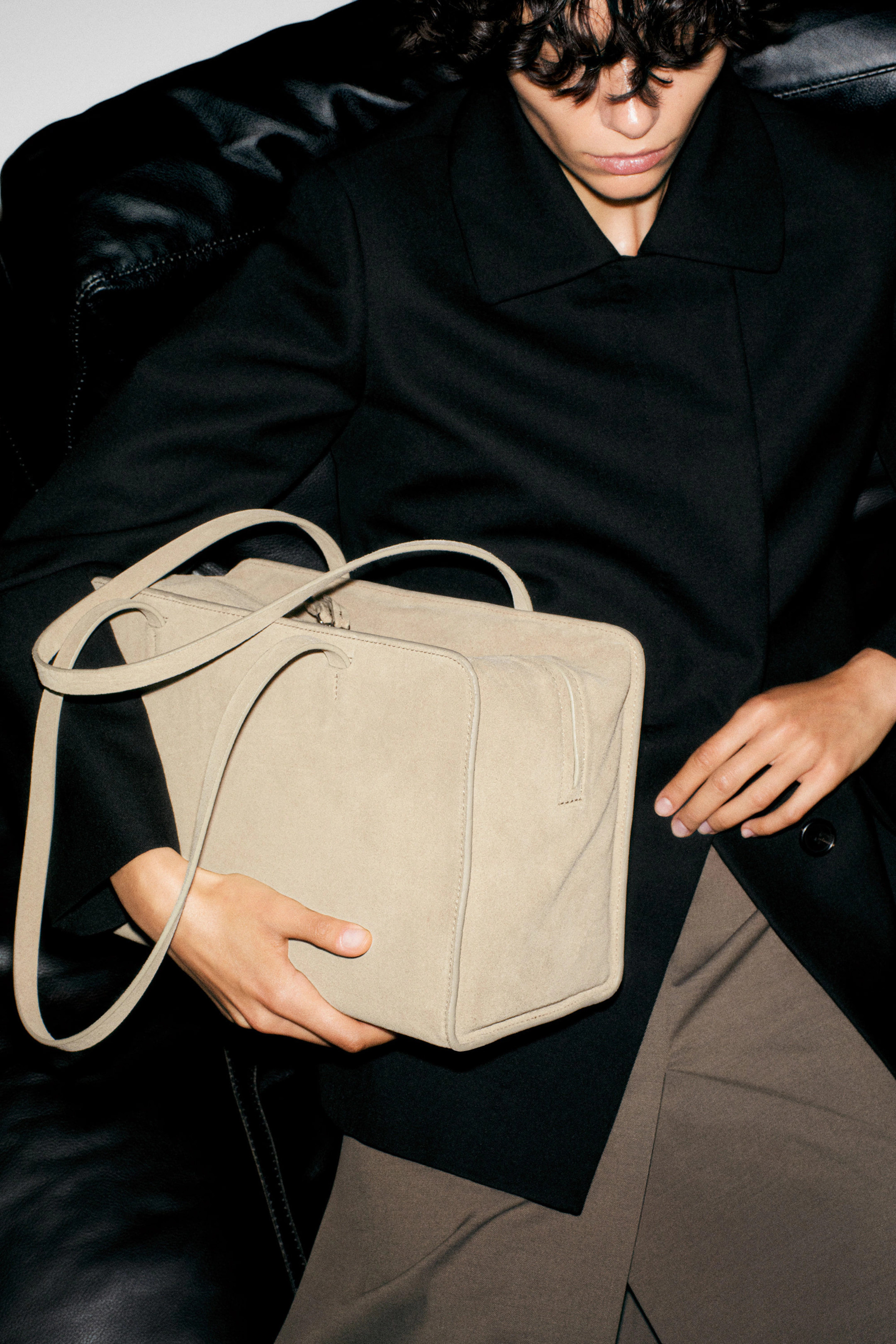 MARAIS BOWLING BAG - SUEDE - CAPPUCCINO | COS | COS UK