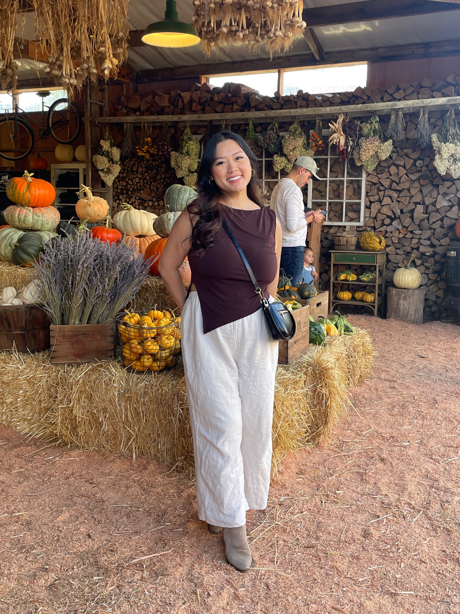 •Top from Amaroso Boutique (currently out of stock so I linked similar tops)
•Linen pants from Sabo Skirt (discontinued)
•Booties from Lucky Brand
•Bag from Amazonn

#LTKMidsize #LTKStyleTip #LTKSeasonal