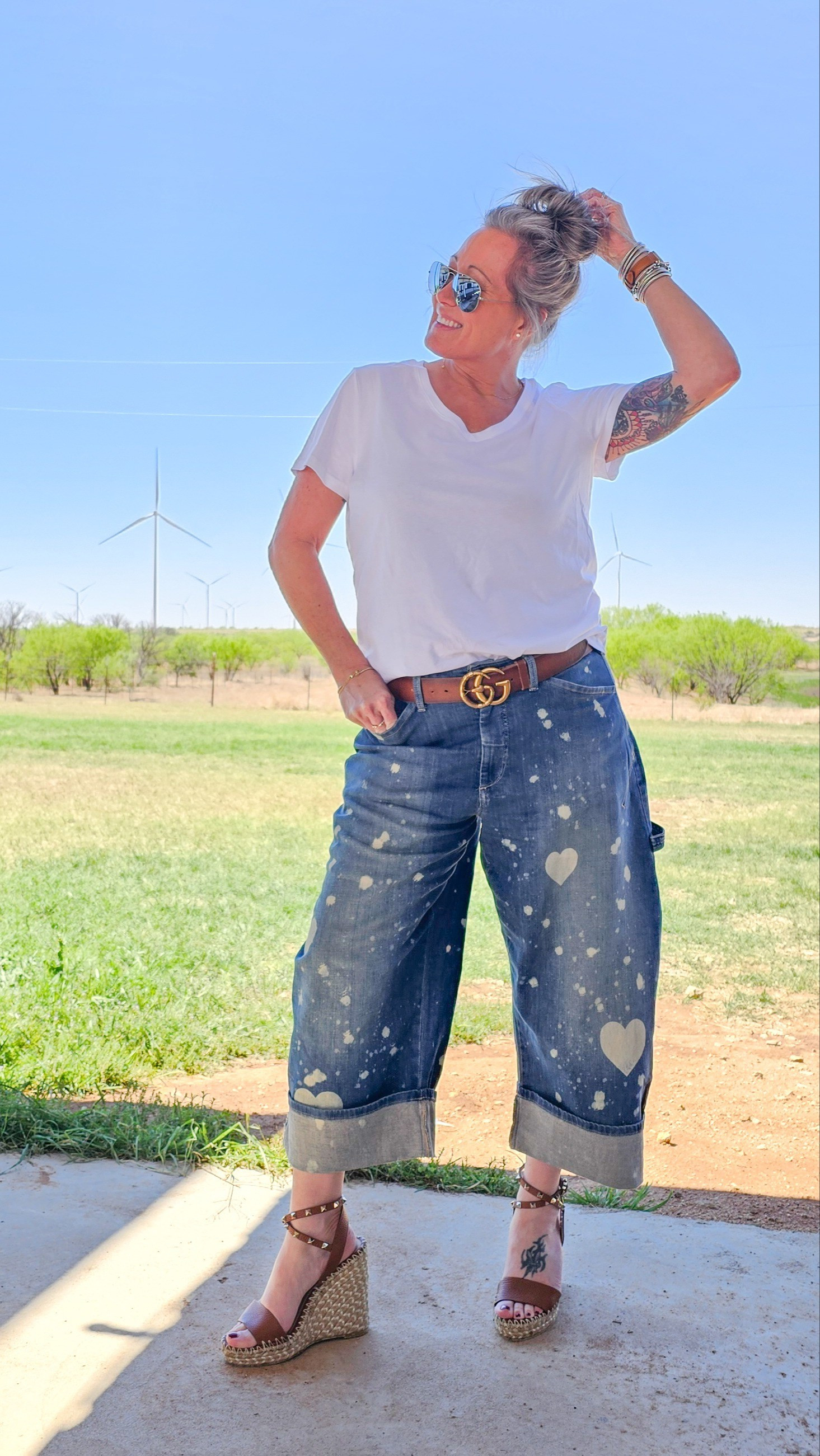 How stinking cute are these barrel jeans?!?! I mean, hearts?! And with my all time favorite tee (and I've tried them ALL)I'm 5'6 160lbs and Im wearing a 30P (I wanted more of a crop) and an XL in the tee (I don't like tight).

#LTKOver40 #LTKMidsize #LTKootd