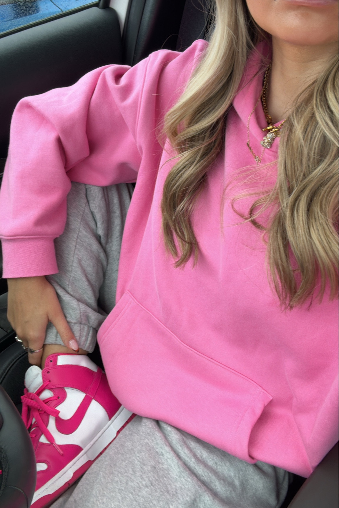 This Amazon hoodie is NEXT LEVEL feels like Aritzia and less than $50

#LTKfindsunder100 #LTKfindsunder50 #LTKGiftGuide