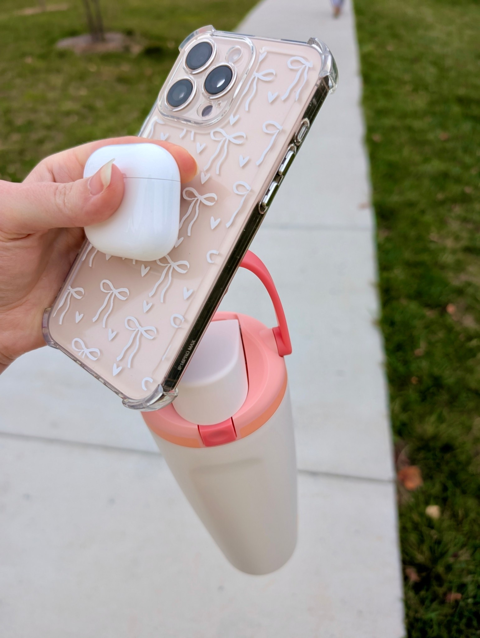 Going for neighborhood walks and bringing my new favorite Owala water bottle! This color combo is just so so pretty 😍 pinks and peaches 🍑 💕

#LTKFindsUnder50 #LTKU #LTKActive