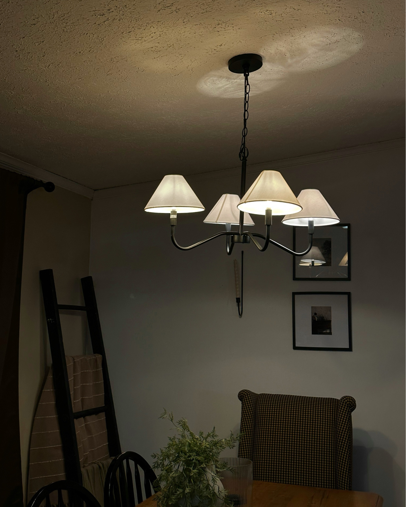 If you’re looking to update your light fixtures… You have to at least take a look at this beauty 😍 A stunning piece and would fit any vibe! This chandelier works for a dining room, living room, kitchen, or imagine an office ✨ 

#LTKHome #LTKSaleAlert #LTKSpringSale