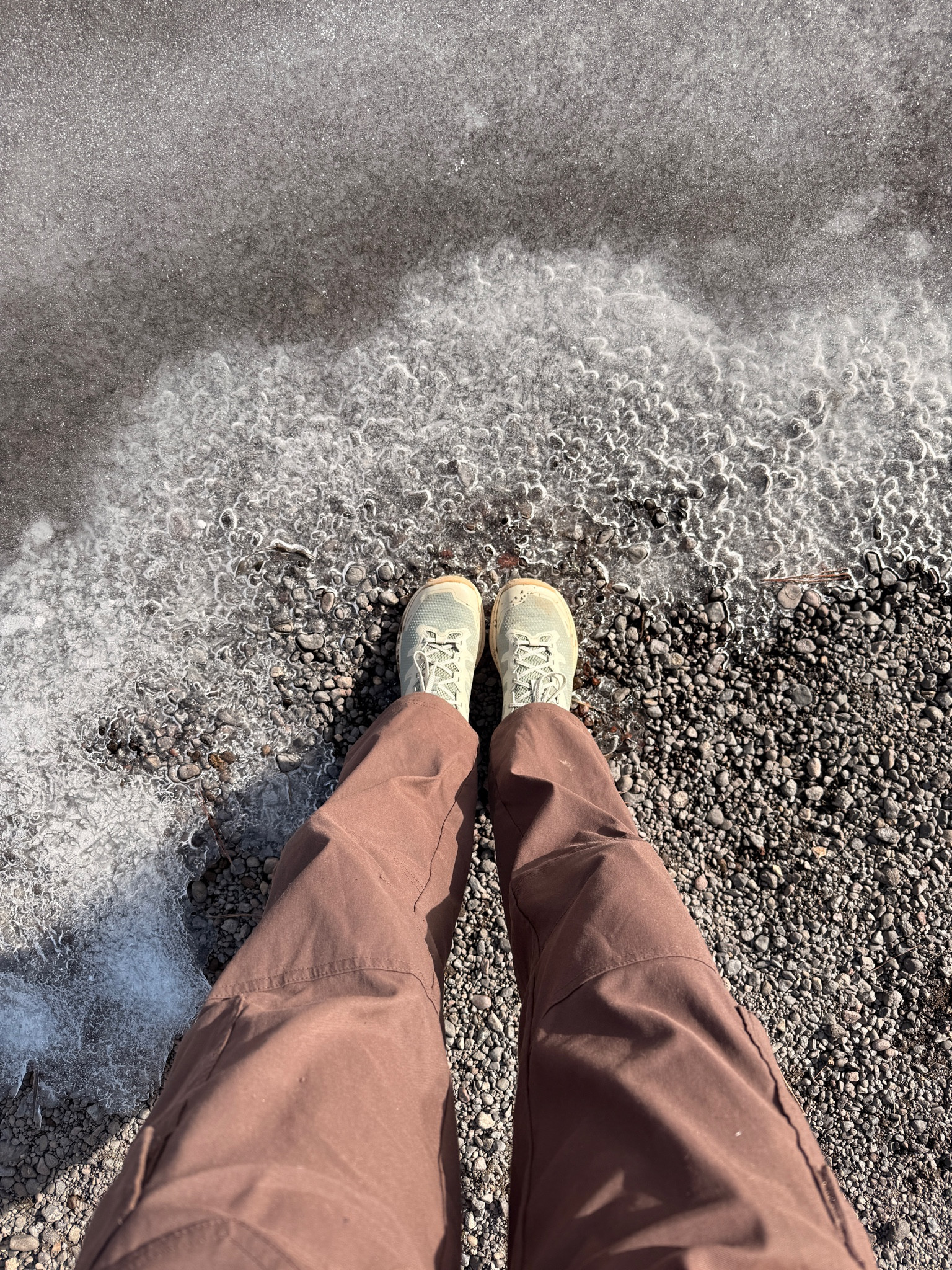 Best hiking pants ever + the comfiest hiking shoes !! 