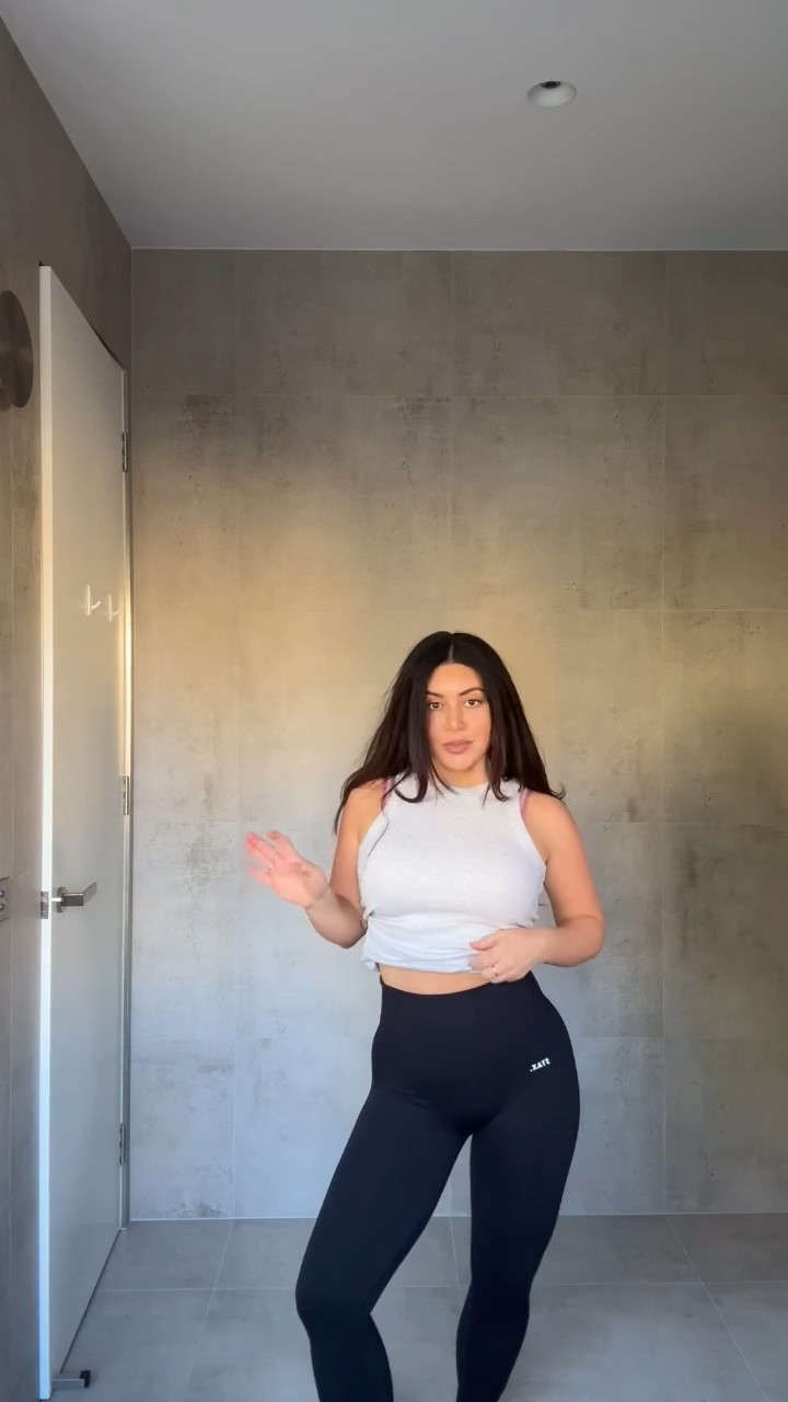 Shop the warmest activewear for these blistering cold walks. 

#LTKfitness #LTKwinter #LTKaustralia