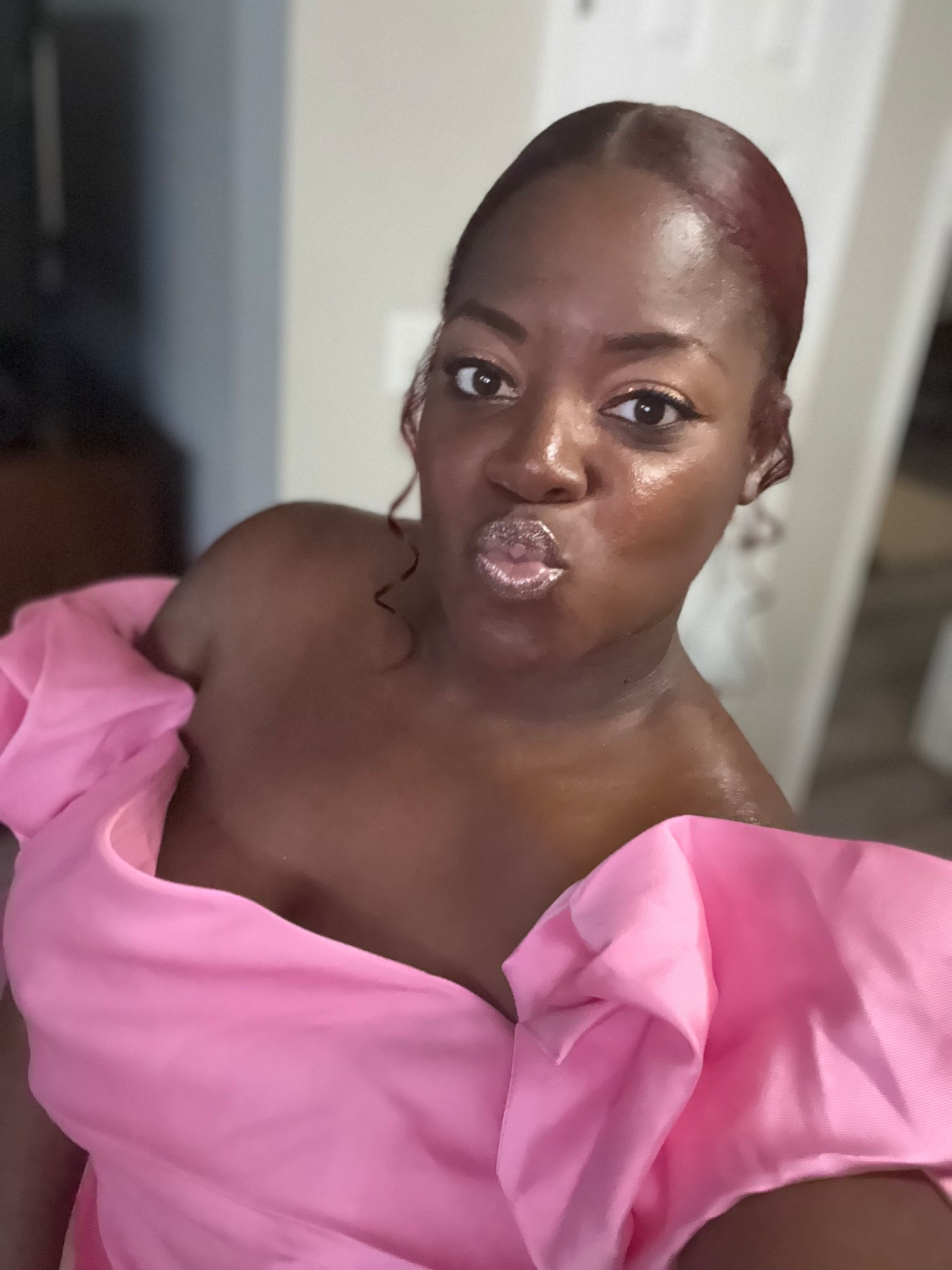 Favorite lipglosses

My color Amber Lights 

#LTKCyberWeek #LTKSaleAlert