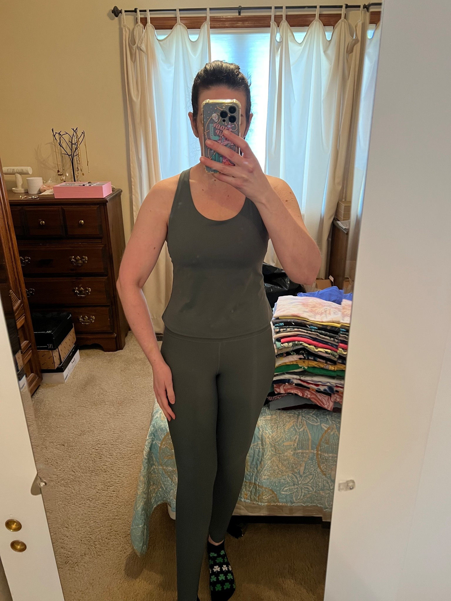 Green workout top (m). Green workout leggings (s). #workouttop #leggings #greenleggings #greentop #greentop #workoutleggings #fitnessgear #activewear #workoutoutfit

#LTKootd #LTKfitnessgoals #LTKActive