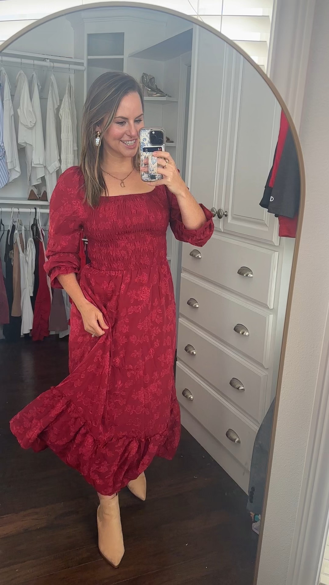 Gorgeous maxi dress for the holidays! Would be perfect for family photos, winter weddings, holiday parties, Christmas photos, etc! 

Amazon fashion finds, smocked maxi long sleeve dress, initial necklace, gift ideas, millennial fashion 

#LTKSeasonal #LTKgrwm #LTKHoliday