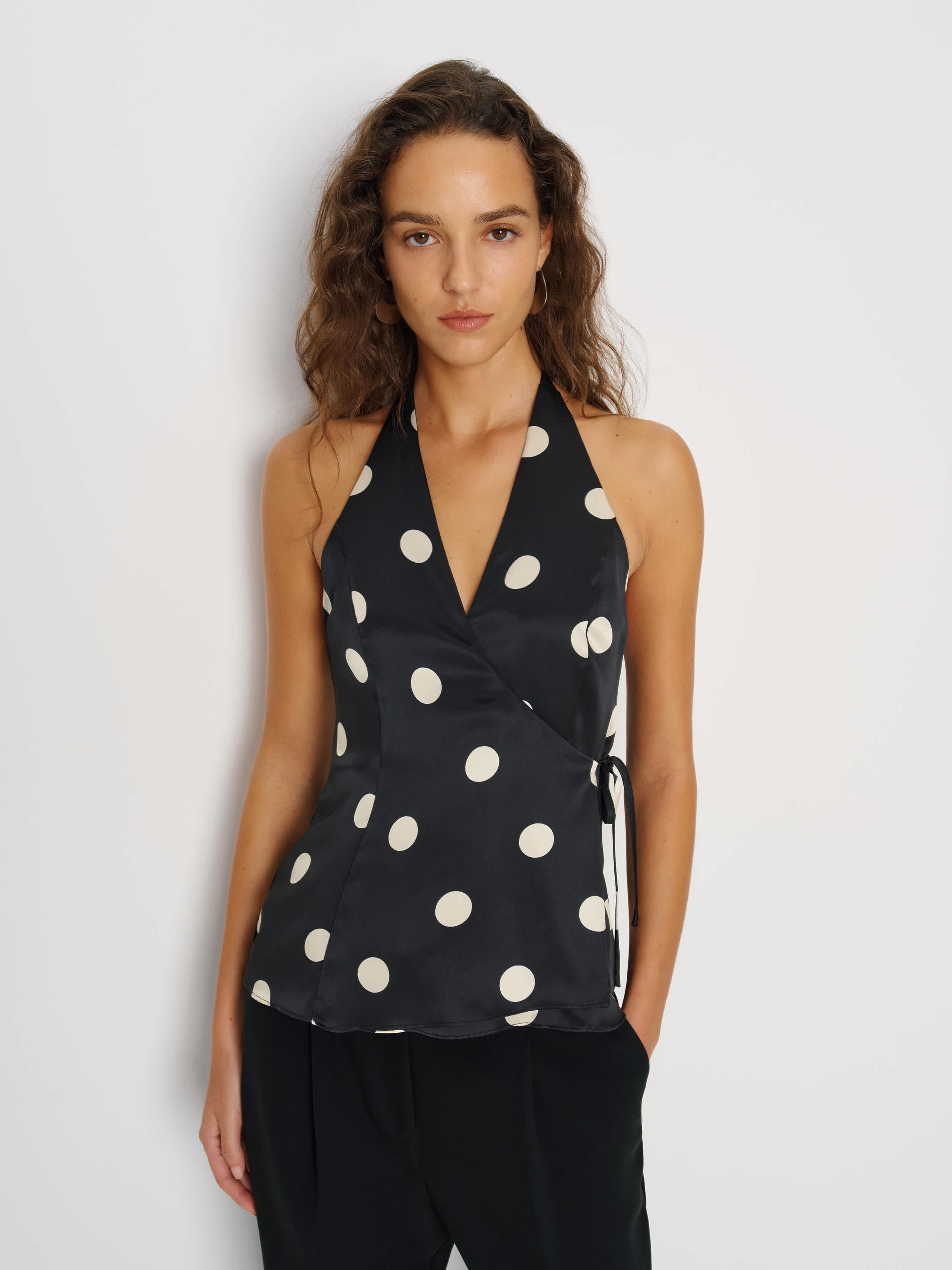 Reformation Zavi Silk Top Black 2 | Reformation (Global)