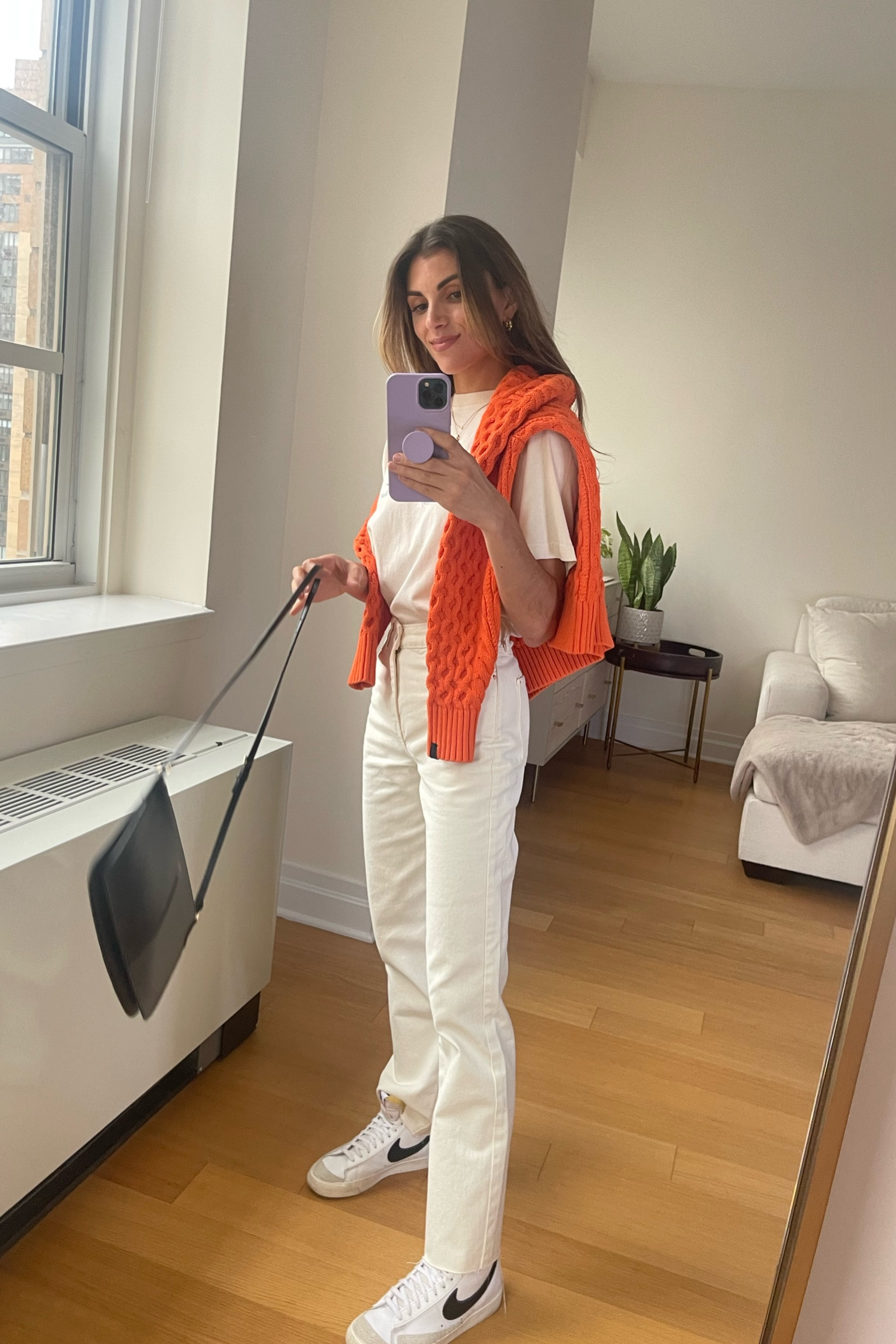 sporty & chic 🧡 #casualstyle #fallfavorites #monochrome 