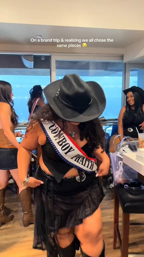   

 #LTKSeasonal #LTKStyleTip #LTKPlusSize