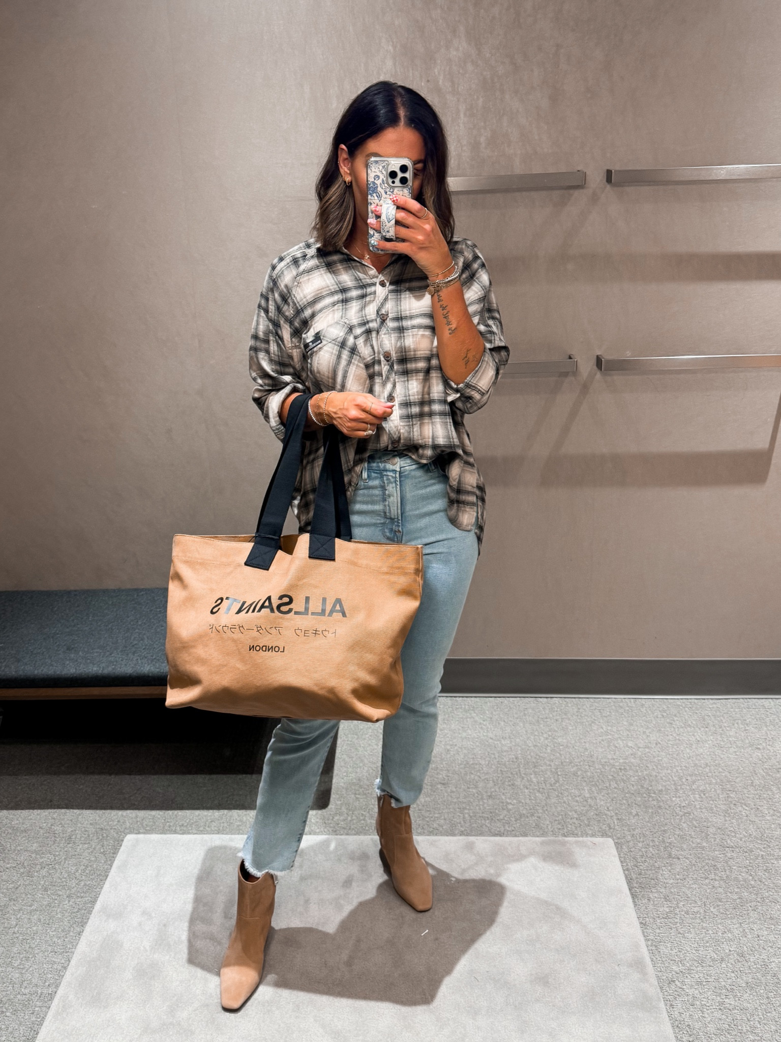 Top-medium
Jeans-6/28
Boots-tts 8

#LTKShoeCrush #LTKStyleTip #LTKxNSale