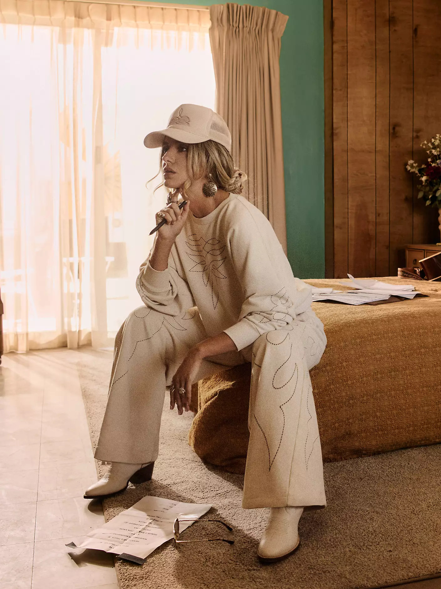 Lainey Wilson x Wrangler Cowboy Sweatshirt | Wrangler