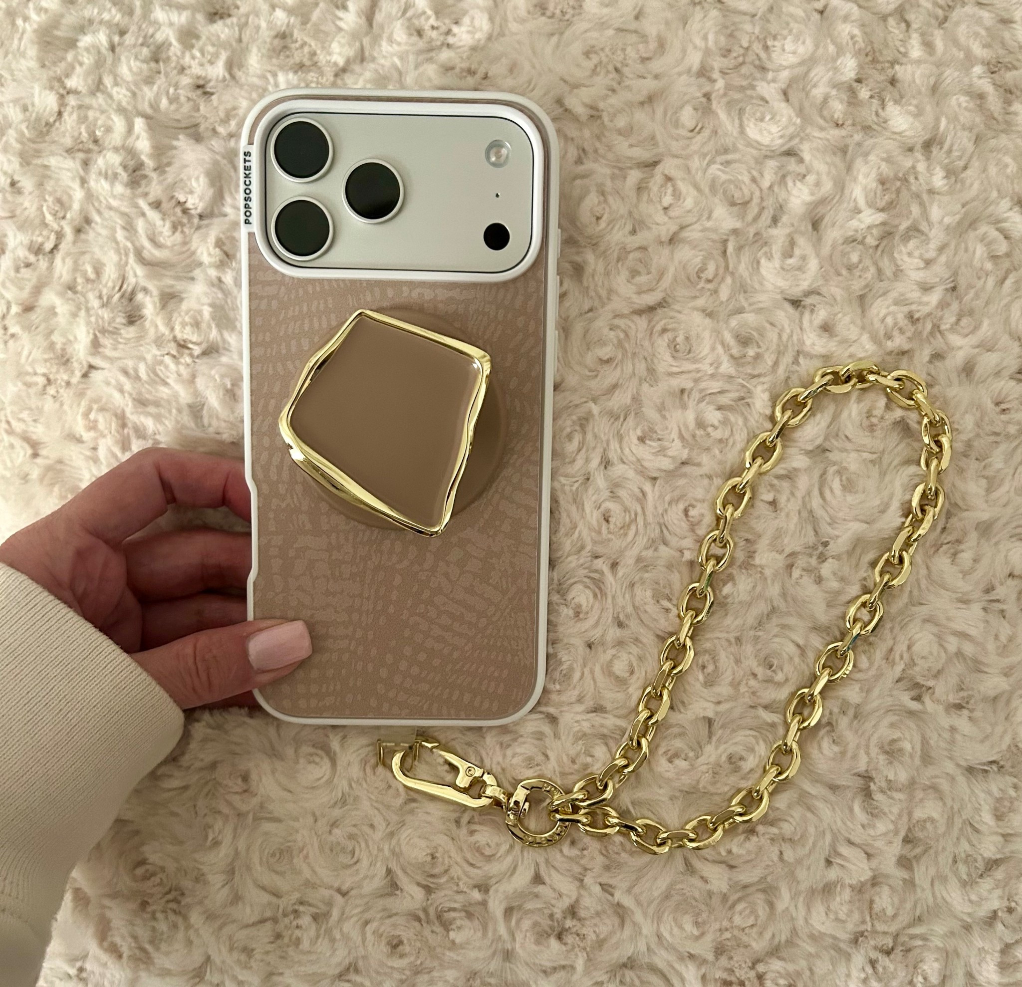🤎POPSOCKETS 

📱iPhone 17 pro max 




Trending // iPhone 17 pro max // Neutral // latte // black // white // pink // Black Friday sales // cyber week sales // gift inspo // gift ideas for her //  gift ideas for him // stocking stuffer // Merry Christmas // happy Hanukkah // happy holidays // my life Christine vinci 

#LTKHoliday #LTKGiftGuide #LTKCyberWeek