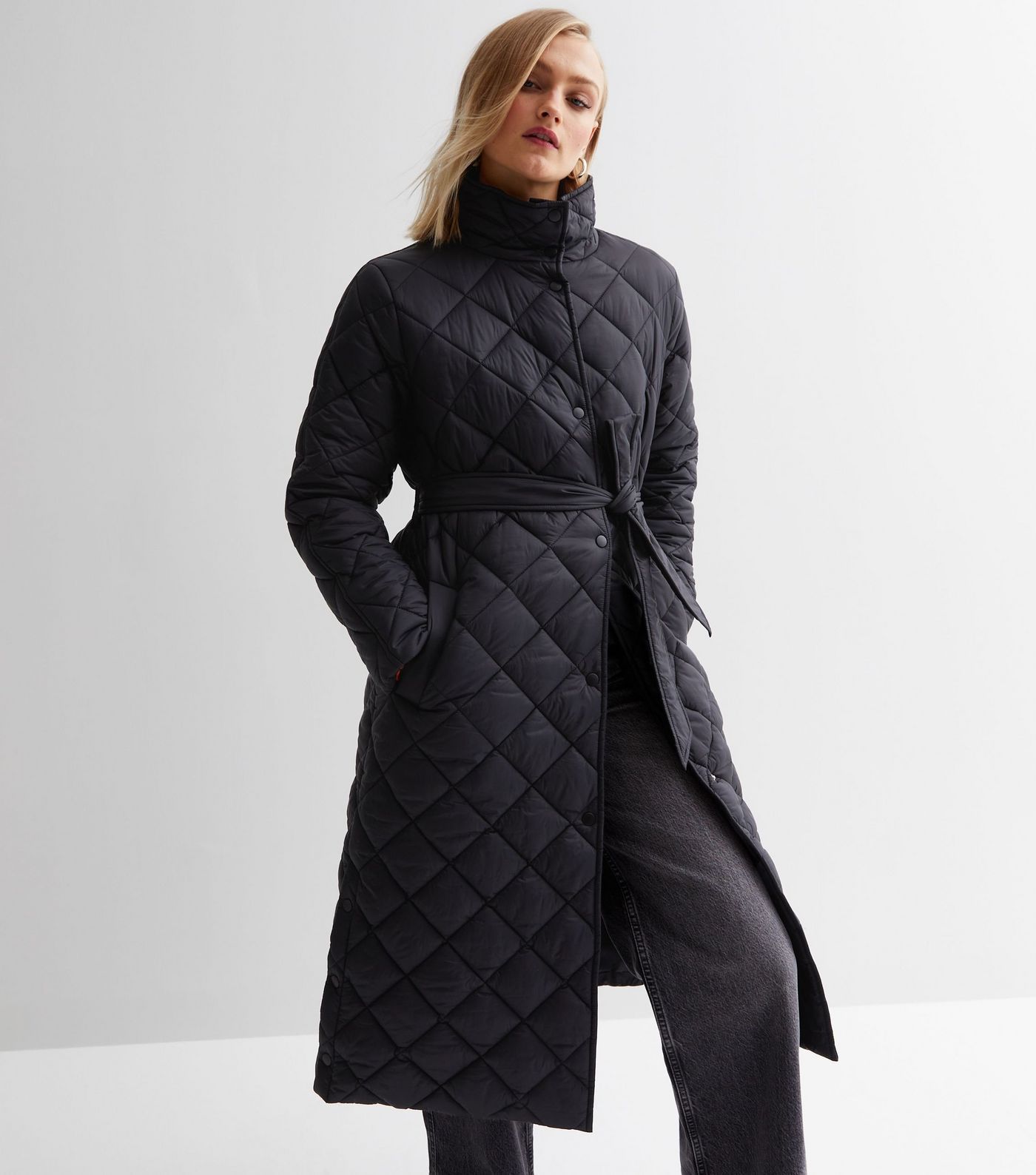 Black Quilted Belted Long Puffer Coat | New Look | New Look (UK)