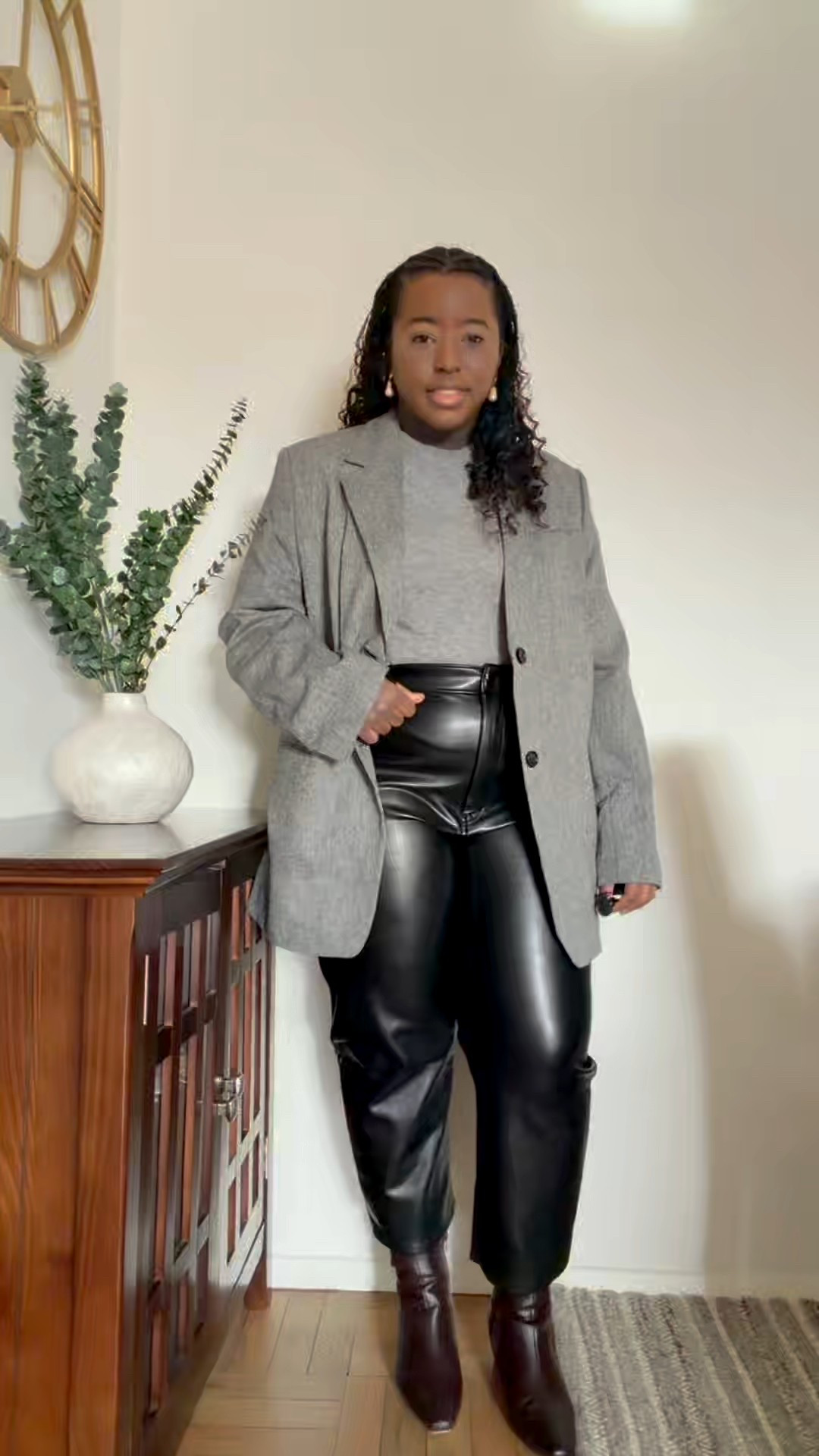 When workwear meets elevated winter basics, with a blazer that fits just right.

 workwear,business casual outfits, winter workwear outfit, office to dinner outfit, minimalist work style, capsule wardrobe staples, winter outfits women, H&M

#LTKSaleAlert #LTKWorkwear