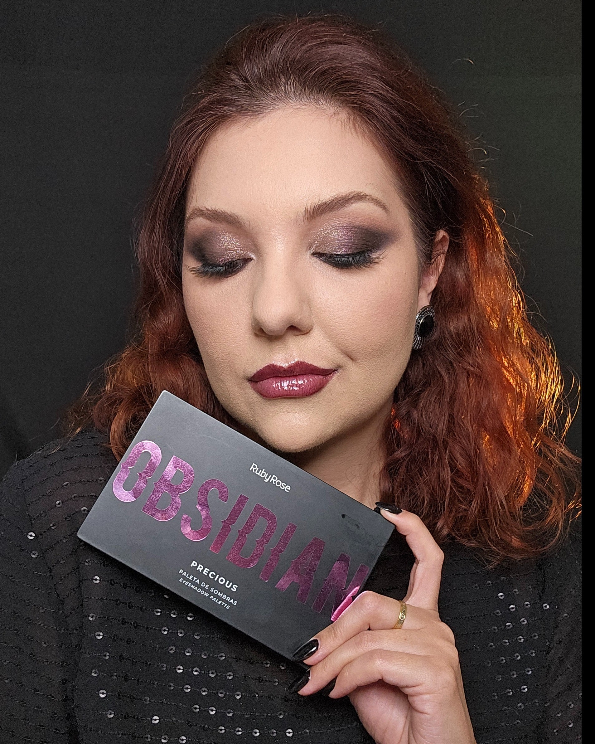 Paleta de sombras Obsidian da Ruby Rose. Cores frias e dramáticas. Dupe da paleta Pretty Grunge da Huda Beauty 

#LTKbeleza