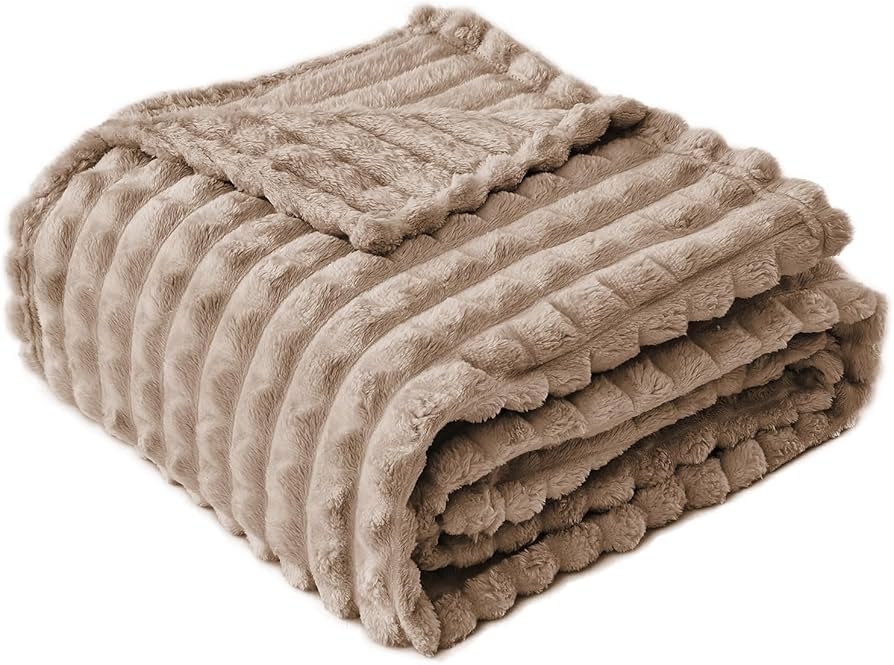 FY FIBER HOUSE Throw Blanket for Couch Soft Warm Fuzzy Twin Size Blankets for Sofa All Season Use... | Amazon (US)