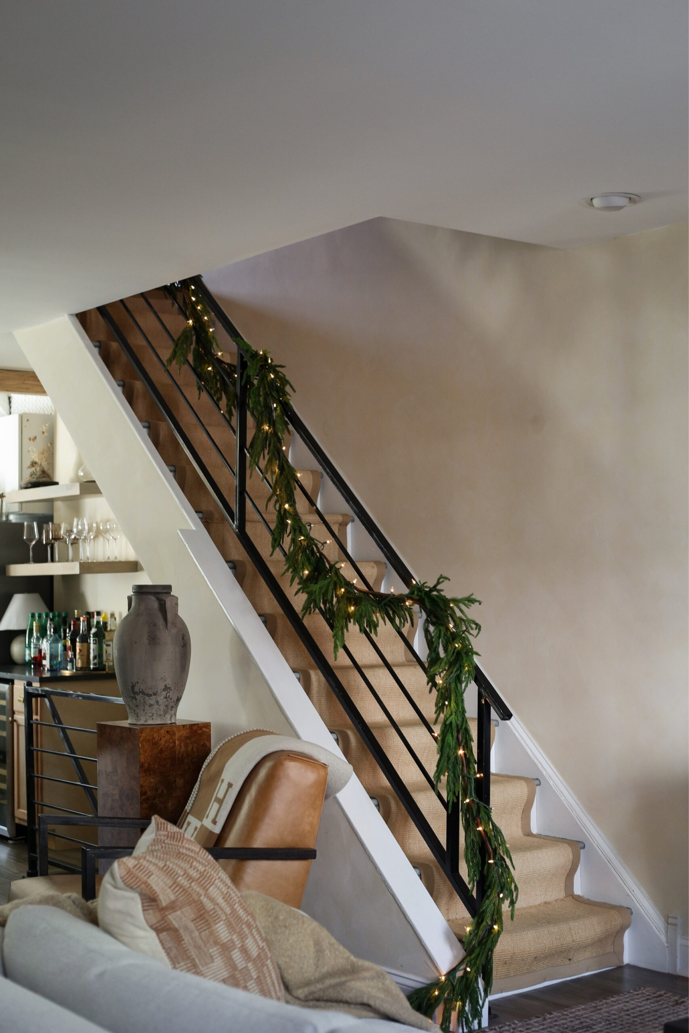 Sourcing the best faux garland — roundup below!! 

#LTKHoliday