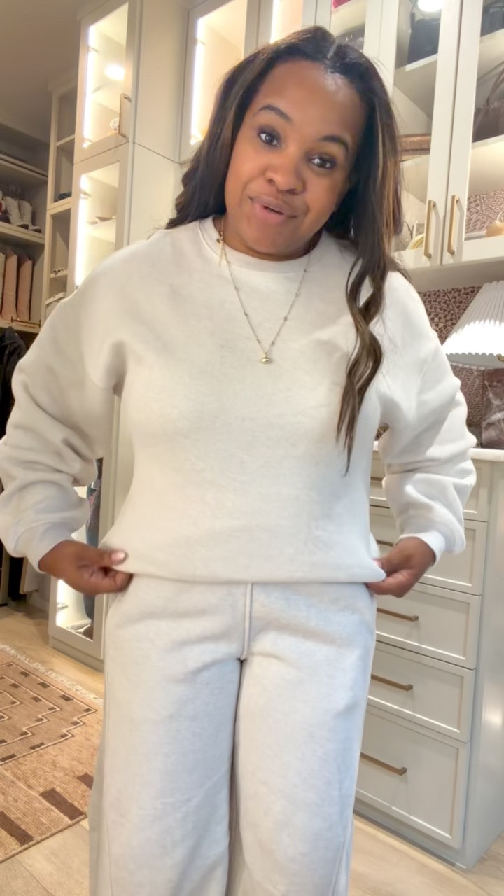 My ootd today! Wanted to be comfy + elevated for running errands today. 🤍 Comes in multiple colors!