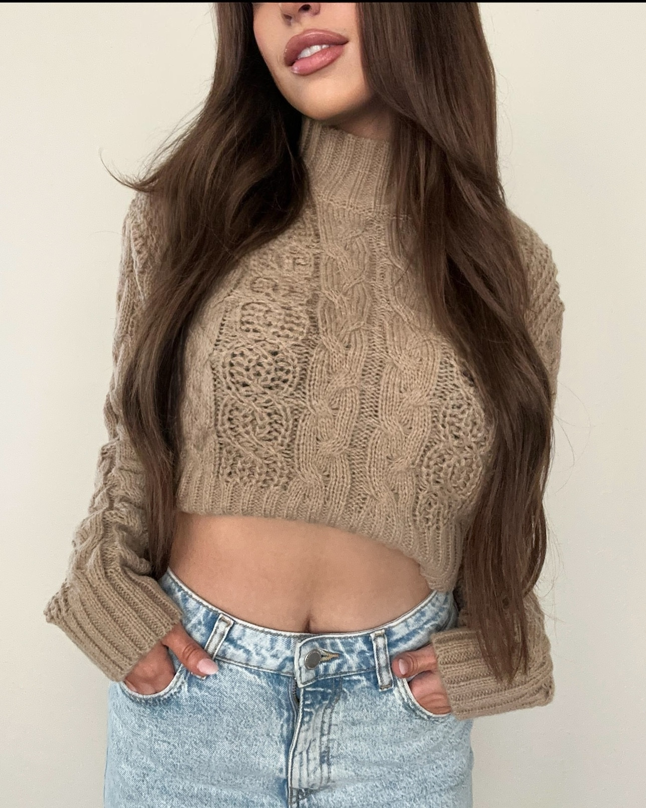 Loving this cropped sweaters for fall! And it’s so thick and cozy 

#LTKHoliday #LTKCyberWeek #LTKSeasonal