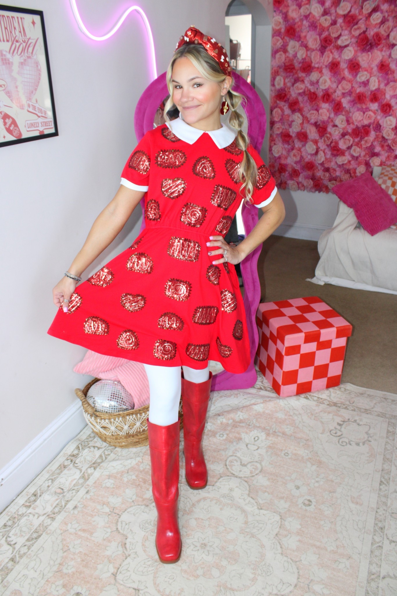 Valentines Day Teacher Outfit

Dress and accessories from Really Rex Boutique 

#LTKootd #LTKValentine
